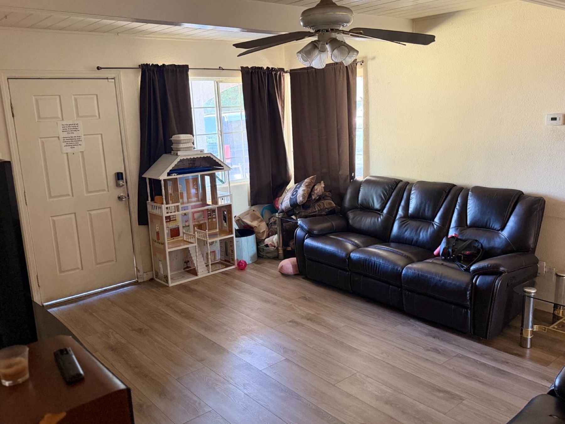  273 Christine Drive, Sacramento, CA 95815 - 物件實景