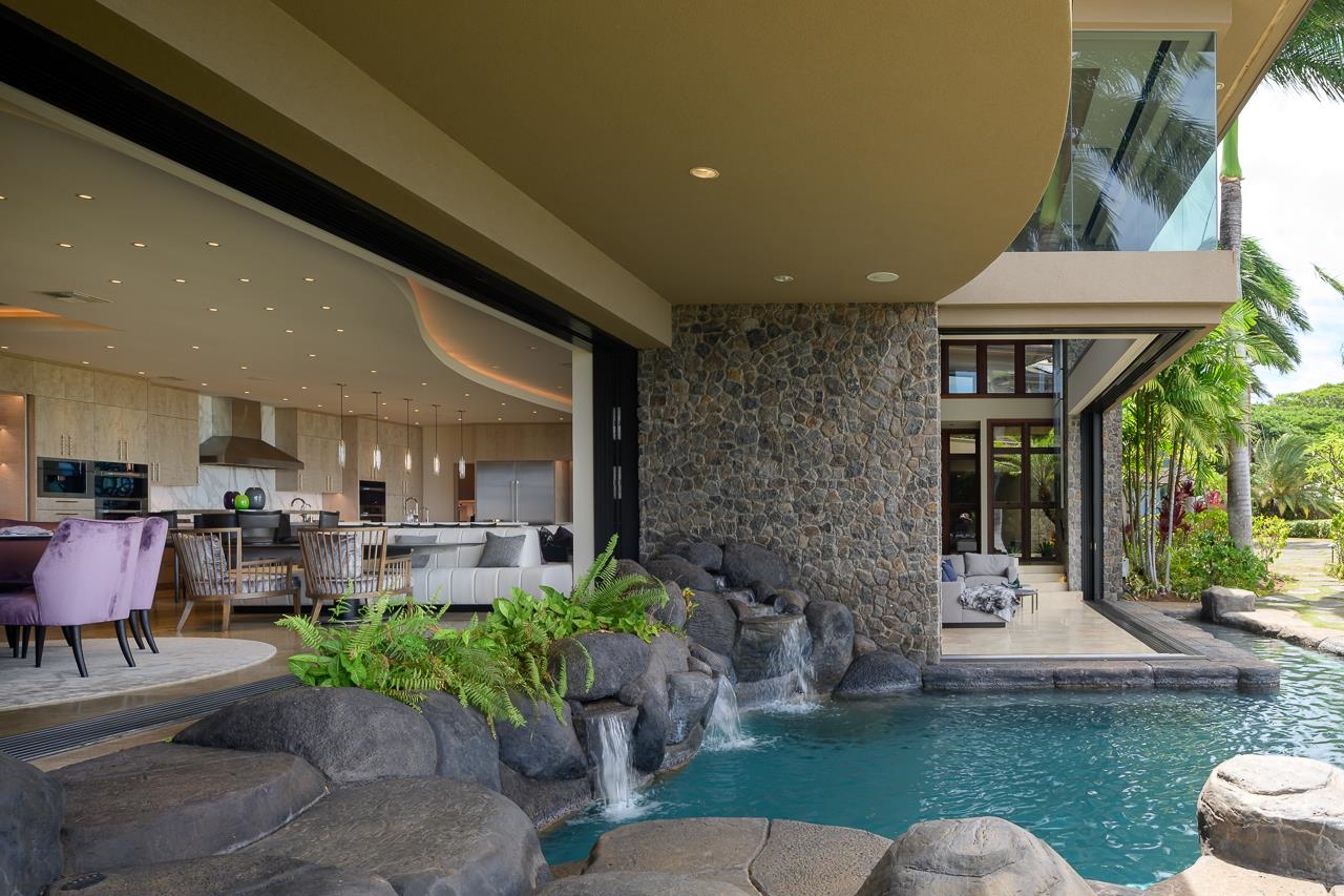 Lahaina, Hawaii, 96761, United States, 7 Bedrooms Bedrooms, ,9 BathroomsBathrooms,Residential,For Sale,1934362