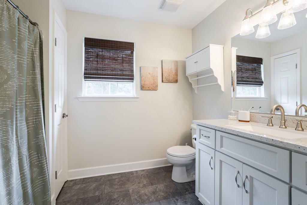 CHATSWORTH, Georgia, 30705, United States, 3 Bedrooms Bedrooms, ,3 BathroomsBathrooms,Residential,For Sale,1903929