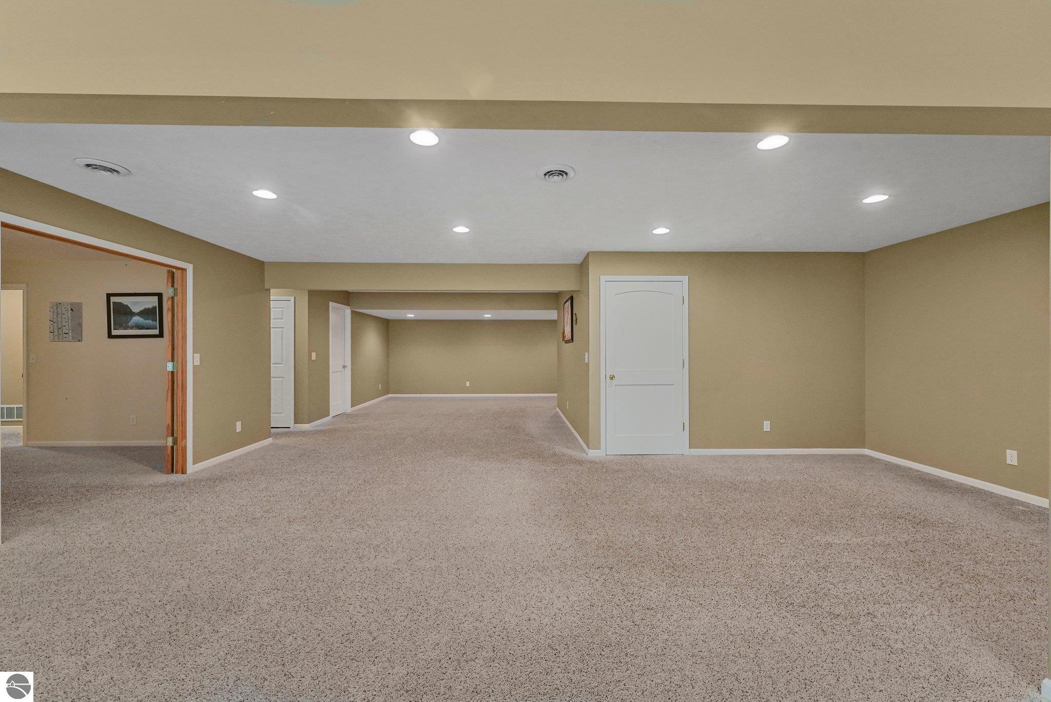 Traverse City, Michigan, 49684, United States, 5 Bedrooms Bedrooms, ,4 BathroomsBathrooms,Residential,For Sale,1835244