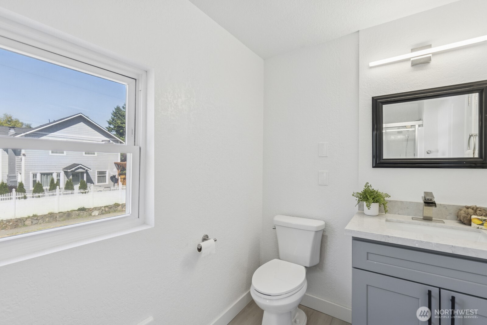 Tacoma, Washington, 98407, United States, 5 Bedrooms Bedrooms, ,3 BathroomsBathrooms,Residential,For Sale,1910786