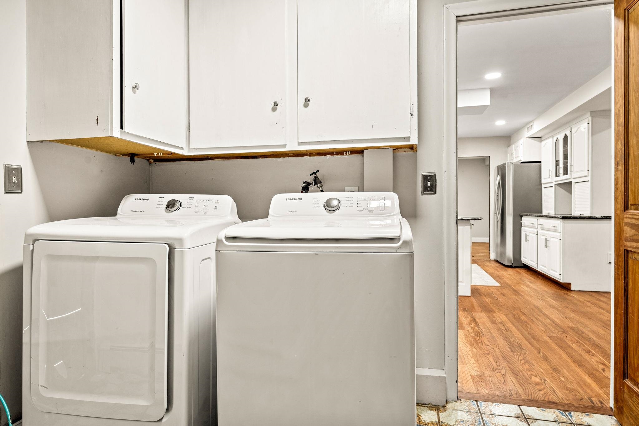Bedford, New Hampshire, 03110, United States, 5 Bedrooms Bedrooms, ,5 BathroomsBathrooms,Residential,For Sale,1838857