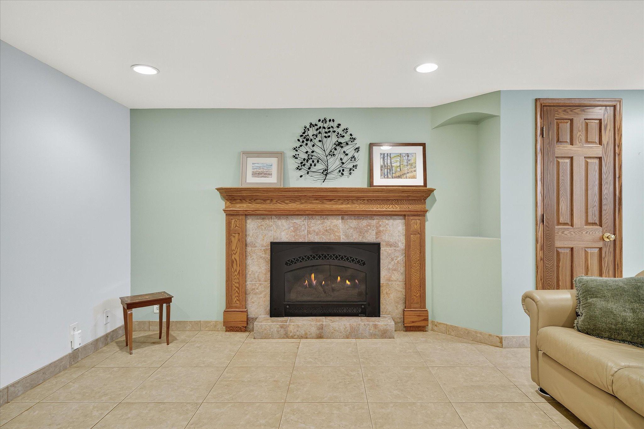 Edina, Minnesota, 55410, United States, 3 Bedrooms Bedrooms, ,1 BathroomBathrooms,Residential,For Sale,1941033