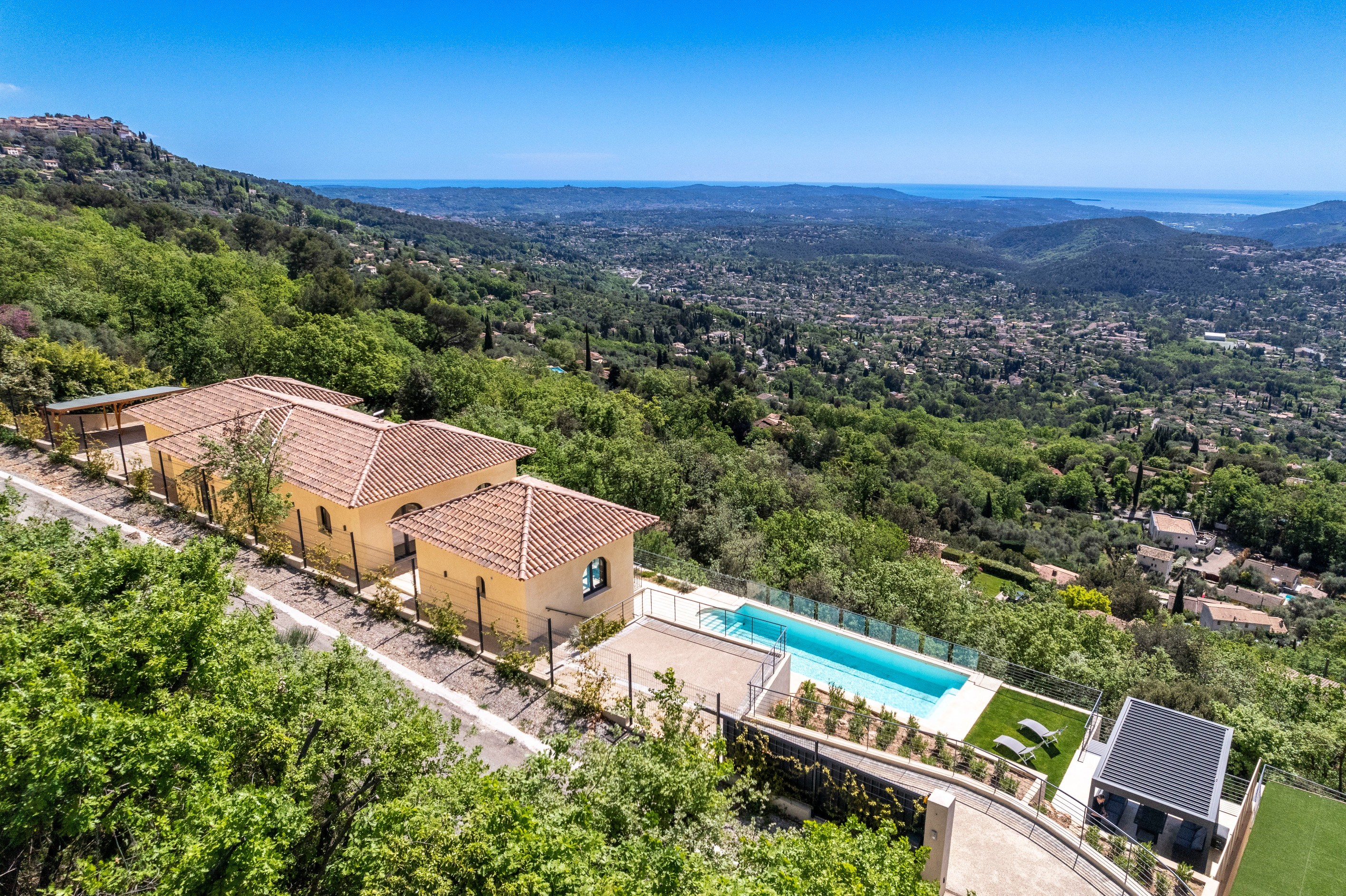  Contemporary villa with panoramic sea, lake and Estérel views in Spéracedes - 物件實景