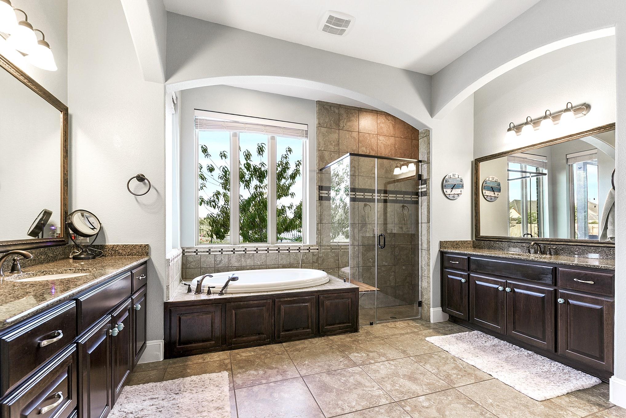 Katy, Texas, 77494, United States, 5 Bedrooms Bedrooms, ,5 BathroomsBathrooms,Residential,For Sale,1974664