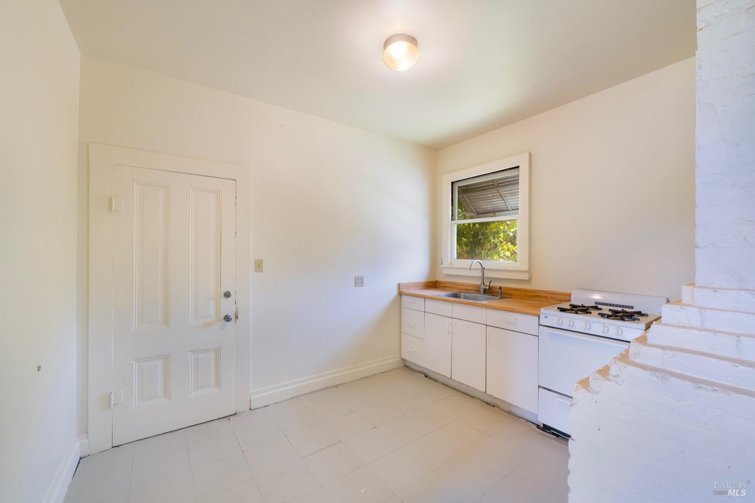 St. Helena, California, 94574, United States, 2 Bedrooms Bedrooms, ,1 BathroomBathrooms,Residential,For Sale,1941754