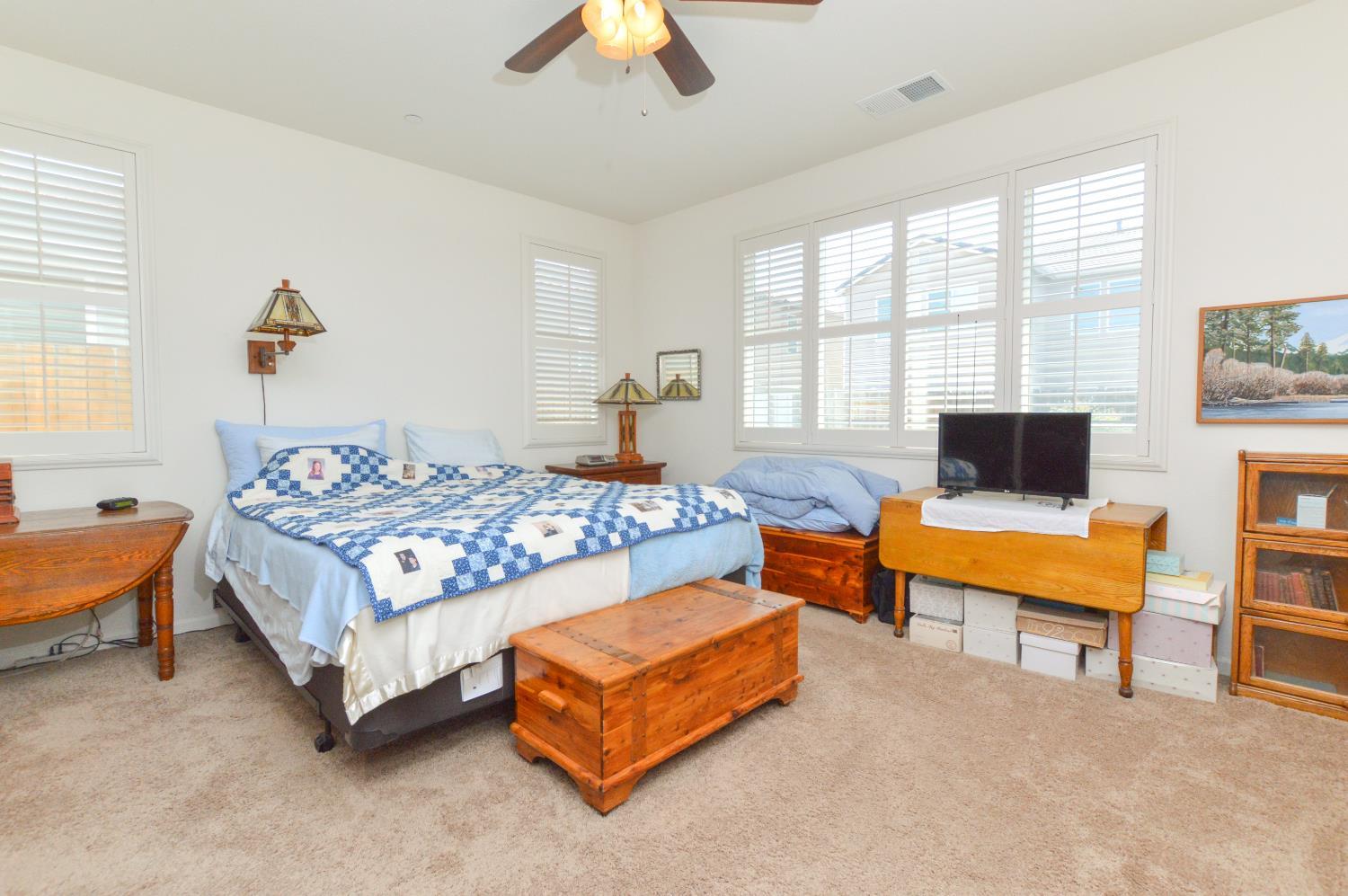 Clovis, California, 93619, United States, 4 Bedrooms Bedrooms, ,2 BathroomsBathrooms,Residential,For Sale,1873702