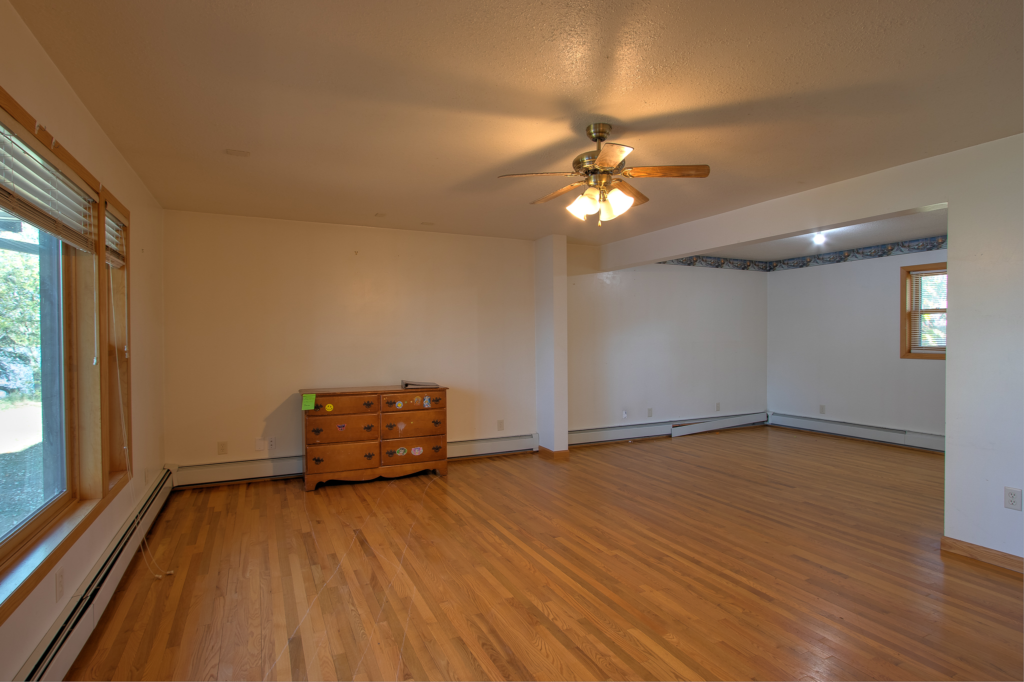 Mora, Minnesota, 55051, United States, 3 Bedrooms Bedrooms, ,3 BathroomsBathrooms,Residential,For Sale,1981190