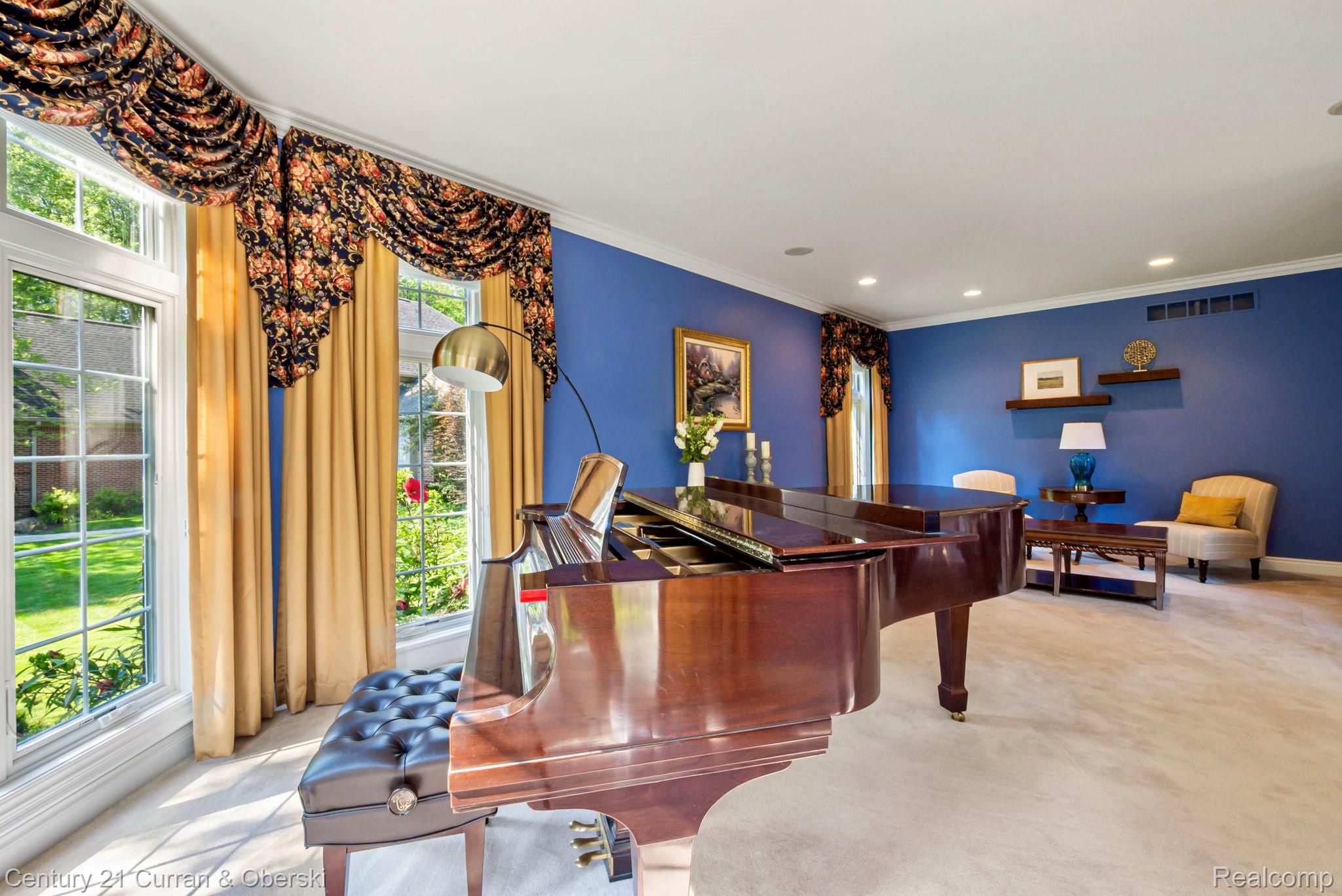 Novi, Michigan, 48374, United States, 4 Bedrooms Bedrooms, ,6 BathroomsBathrooms,Residential,For Sale,1914653