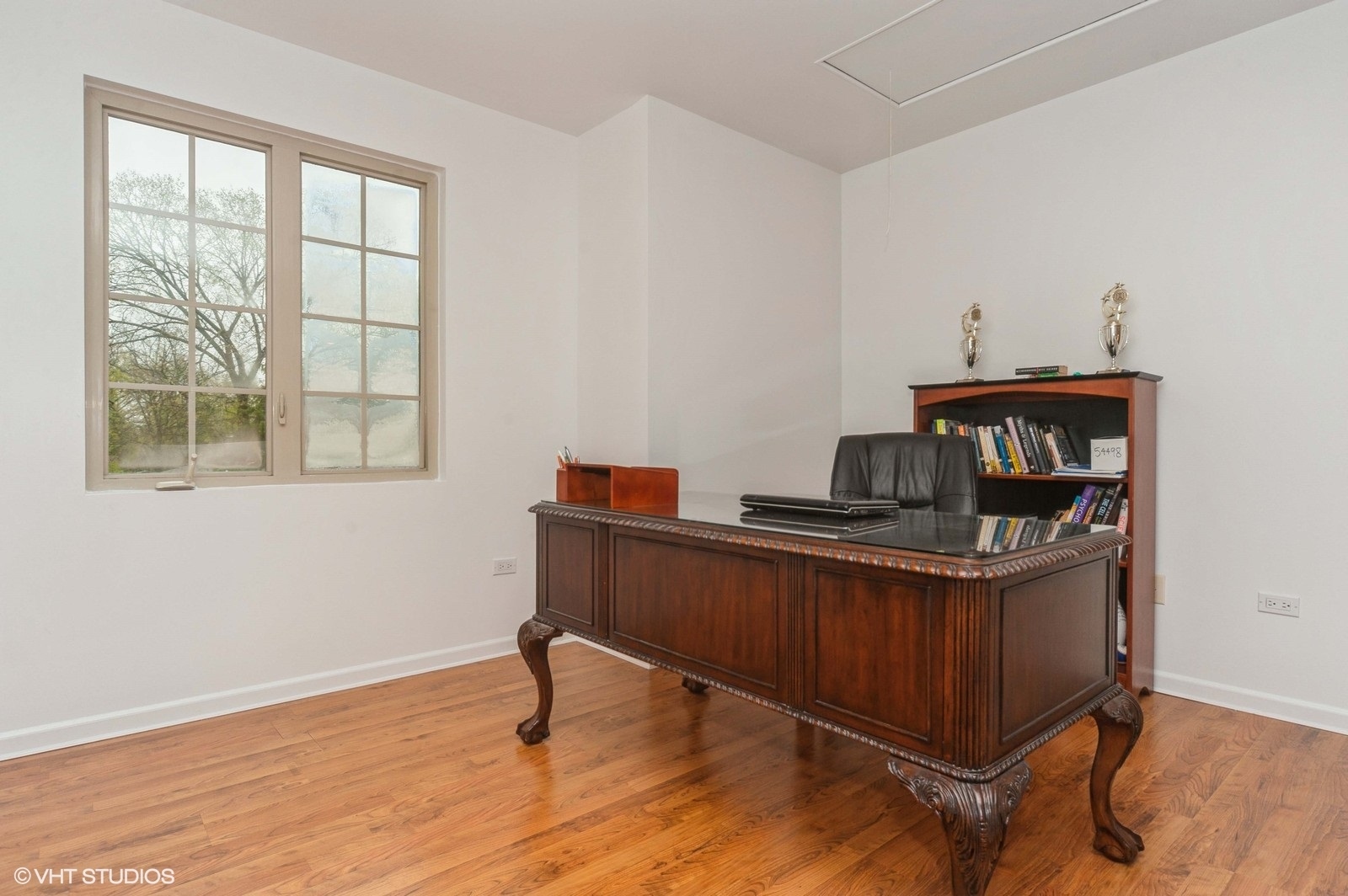 Lincolnshire, Illinois, 60069, United States, 4 Bedrooms Bedrooms, ,4 BathroomsBathrooms,Residential,For Sale,1877536