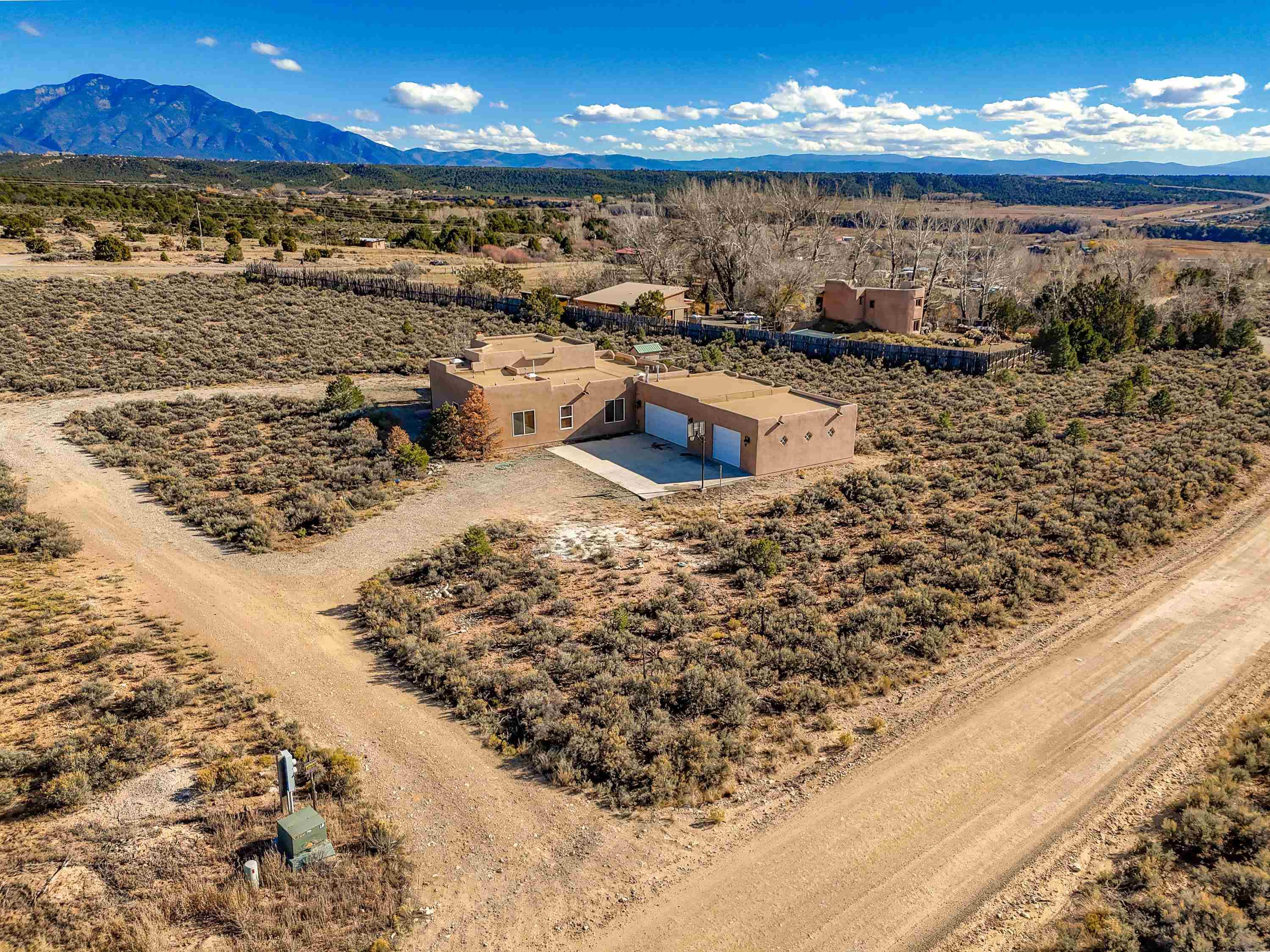 Arroyo Hondo, New Mexico, 87513, United States, 2 Bedrooms Bedrooms, ,2 BathroomsBathrooms,Residential,For Sale,1995561