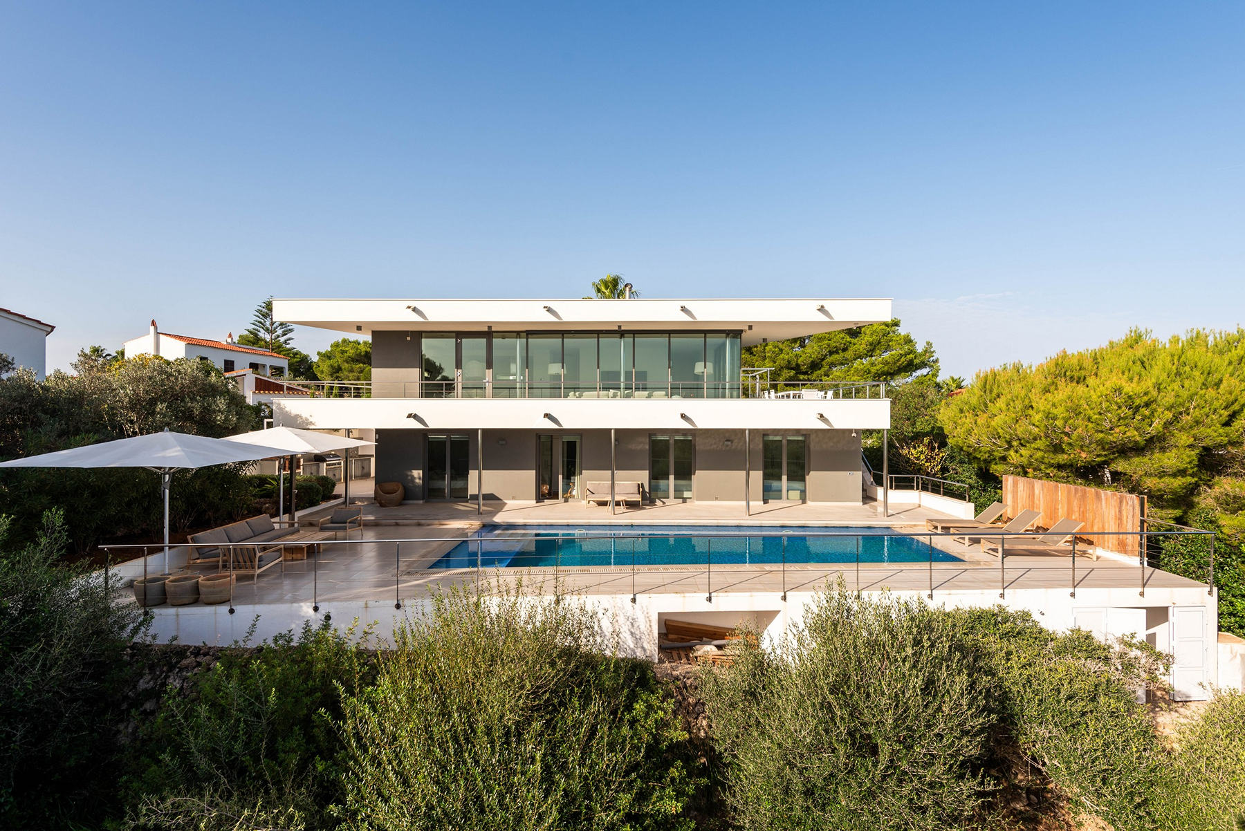 Exclusive modern villa with unique views of the port of Addaia, Menorca - 物件實景
