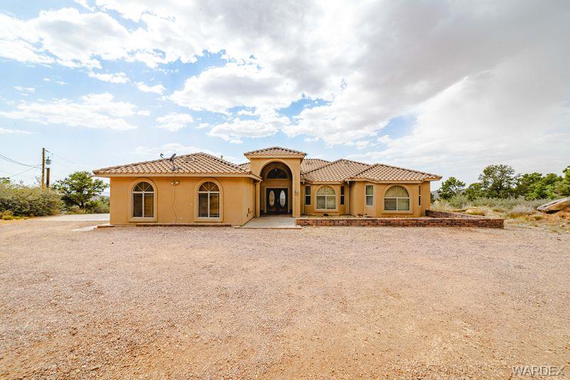 Kingman, Arizona, 86401, United States, 3 Bedrooms Bedrooms, ,2 BathroomsBathrooms,Residential,For Sale,1980873