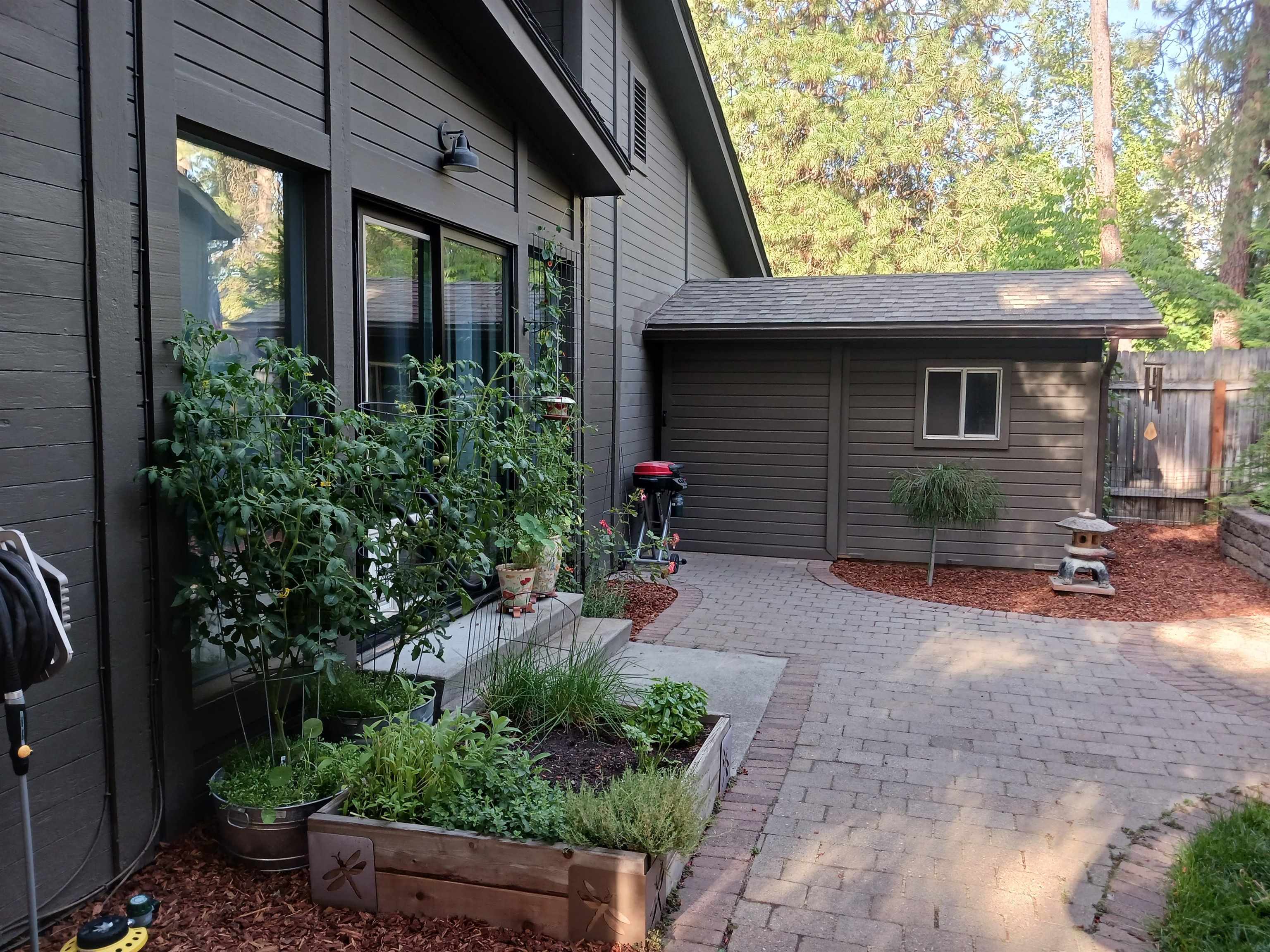 Spokane, Washington, 99203, United States, 3 Bedrooms Bedrooms, ,4 BathroomsBathrooms,Residential,For Sale,2000418