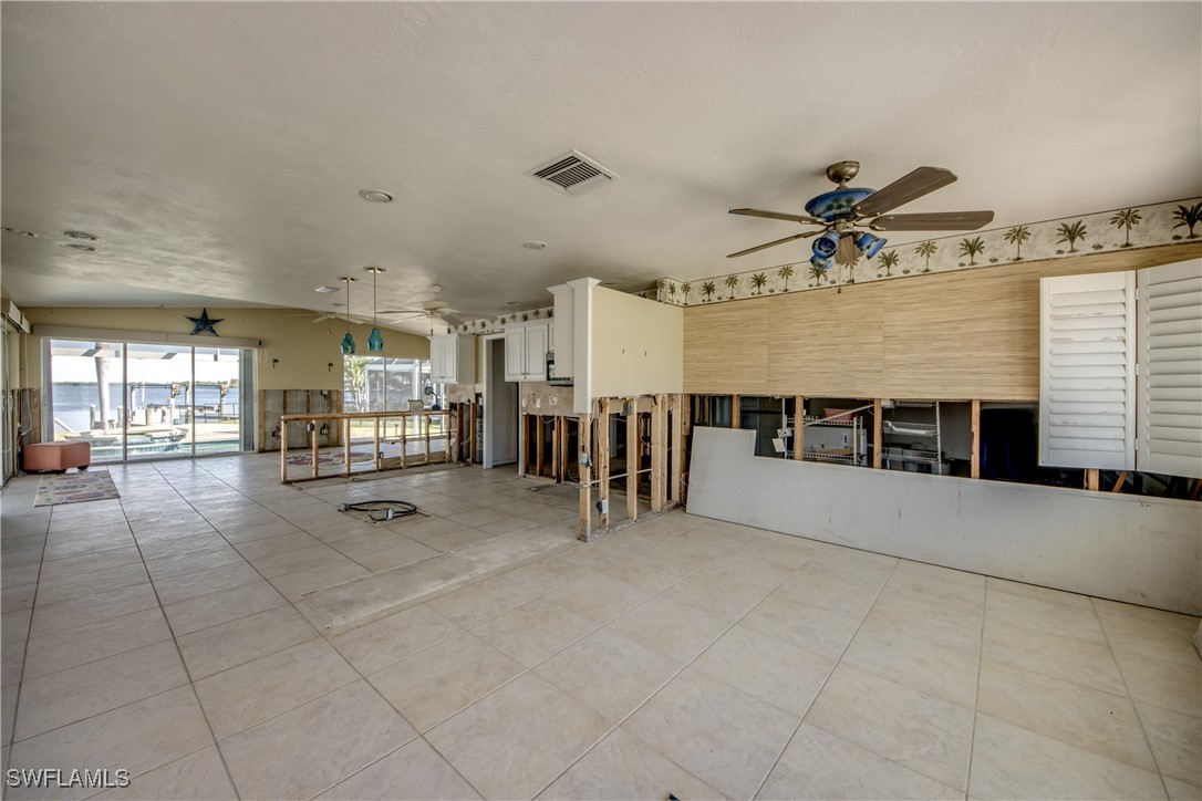 Matlacha, Florida, 33993, United States, 2 Bedrooms Bedrooms, ,2 BathroomsBathrooms,Residential,For Sale,1980106