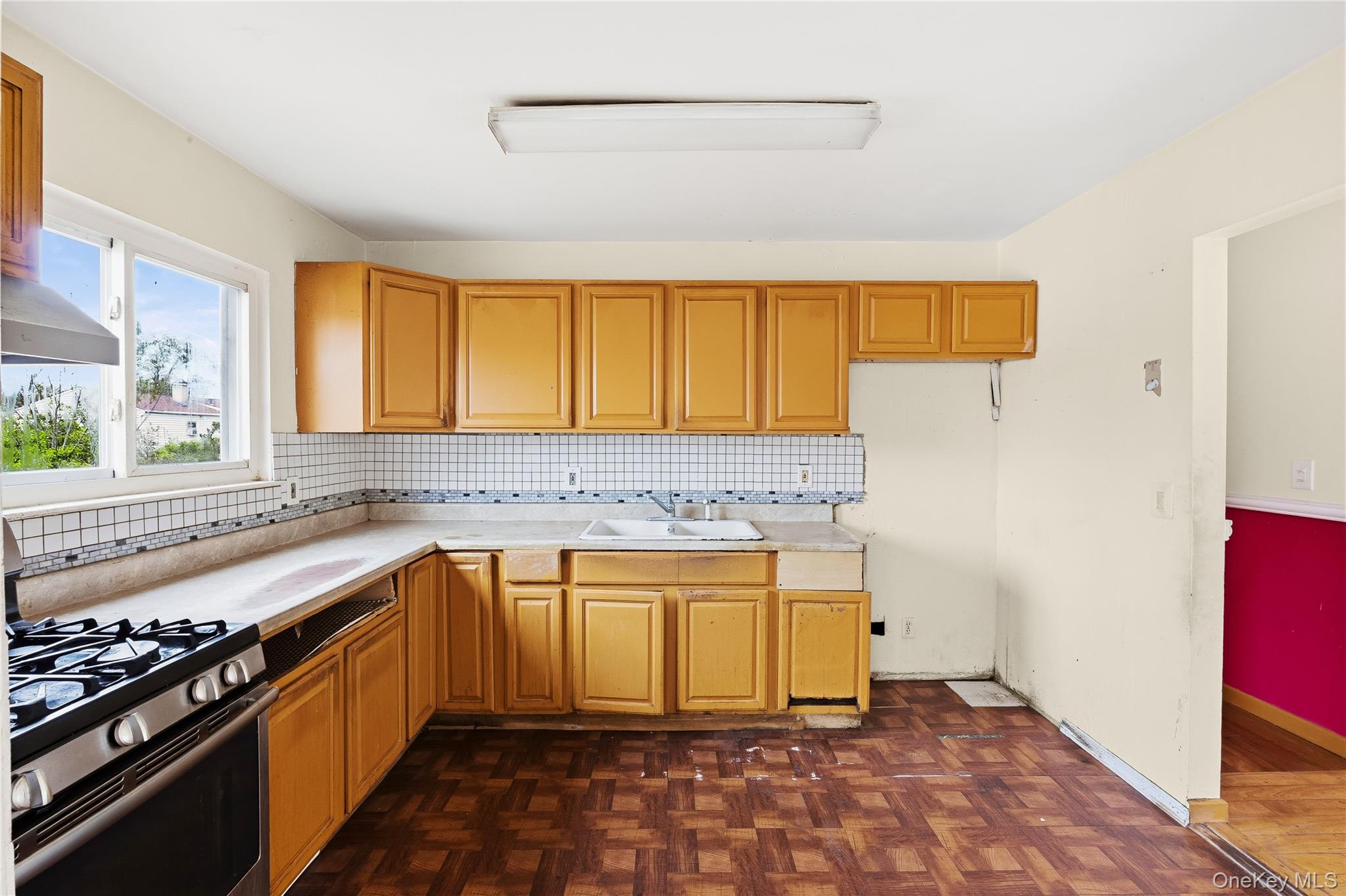 Selden, New York, 11784, United States, 5 Bedrooms Bedrooms, ,2 BathroomsBathrooms,Residential,For Sale,2049054