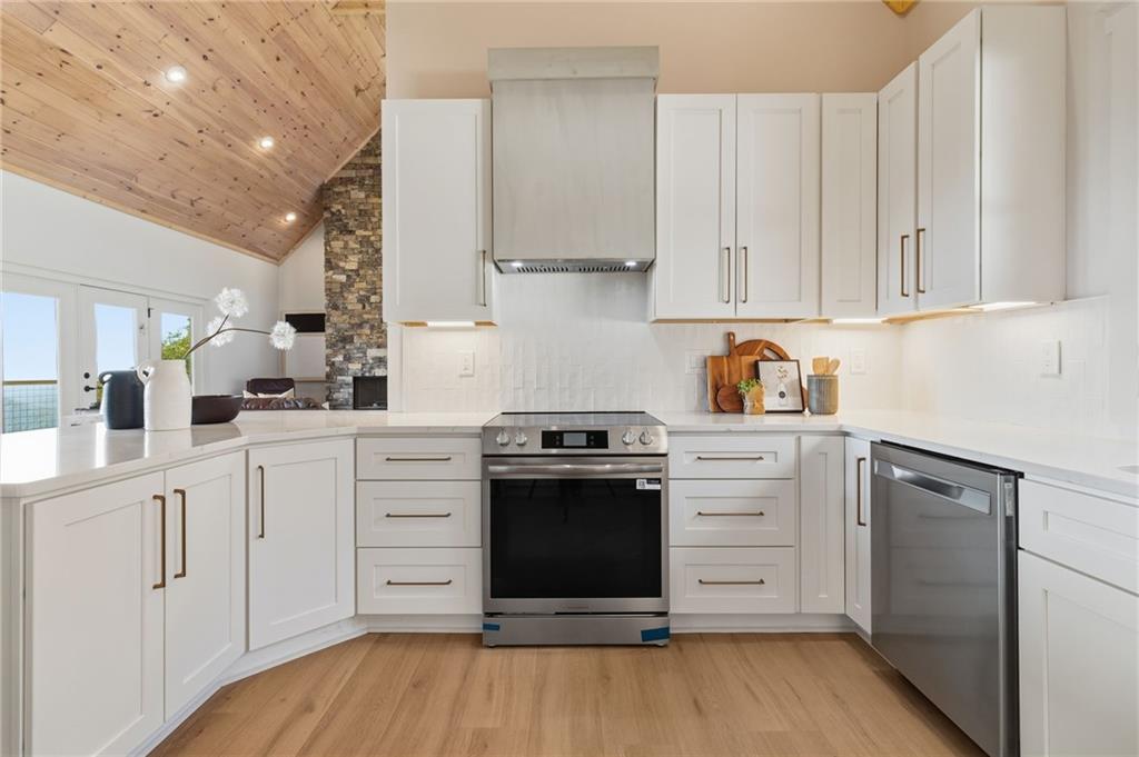 Jasper, Georgia, 30143, United States, 4 Bedrooms Bedrooms, ,5 BathroomsBathrooms,Residential,For Sale,1976069