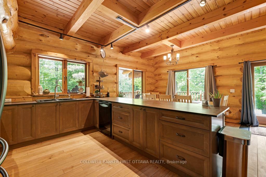 MISSISSIPPI MILLS, Ontario, K0A 2X0, CA, 4 Bedrooms Bedrooms, ,Residential,For Sale,1868623
