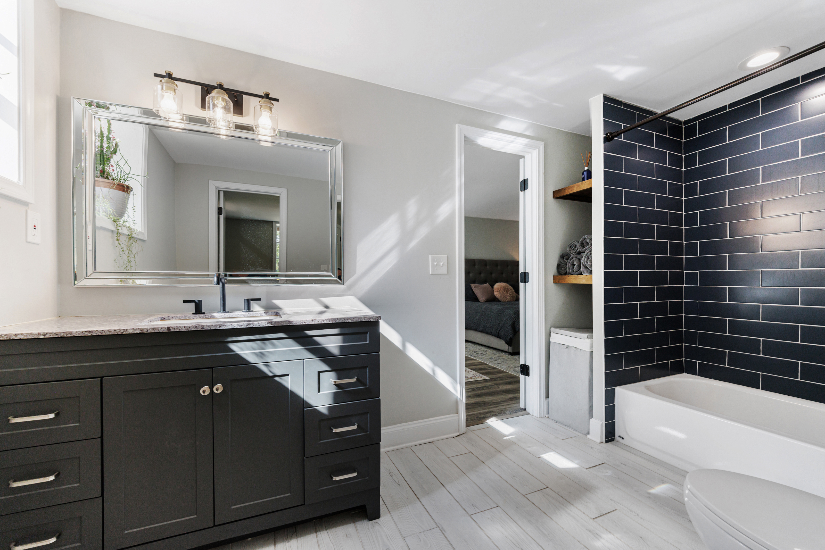  Stunning Fully Renovated Oasis on 2.4+/- Acres - 物件實景