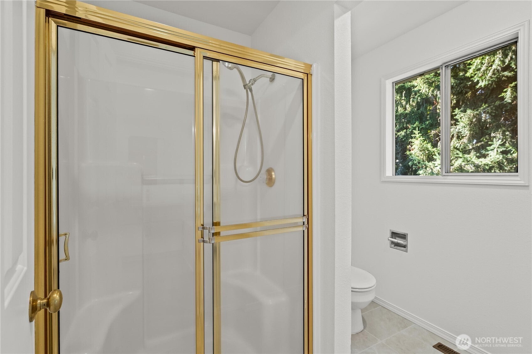 Sammamish, Washington, 98029, United States, 4 Bedrooms Bedrooms, ,3 BathroomsBathrooms,Residential,For Sale,1984048