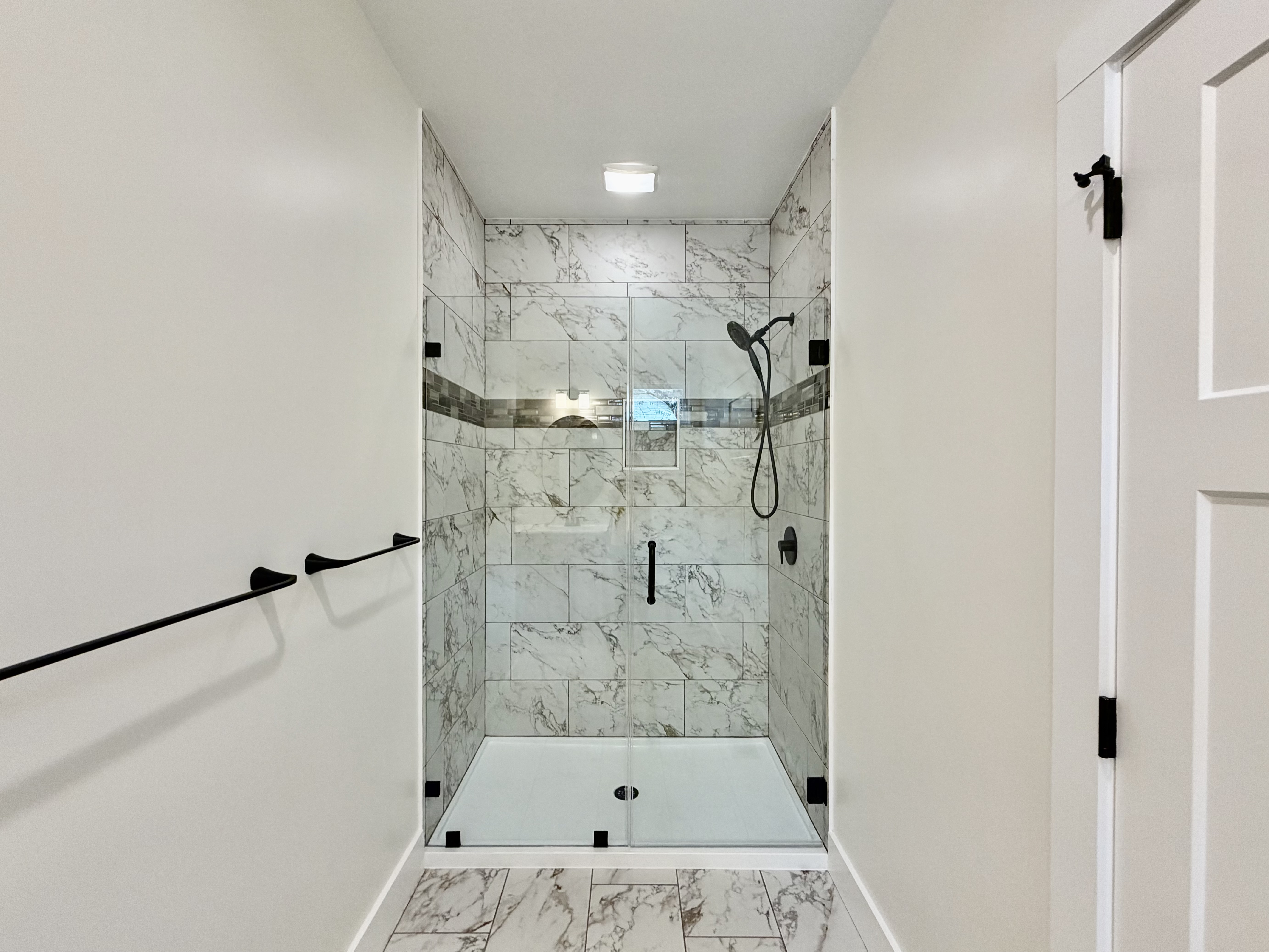 Mars Hill, North Carolina, 28754, United States, 3 Bedrooms Bedrooms, ,3 BathroomsBathrooms,Residential,For Sale,1984303