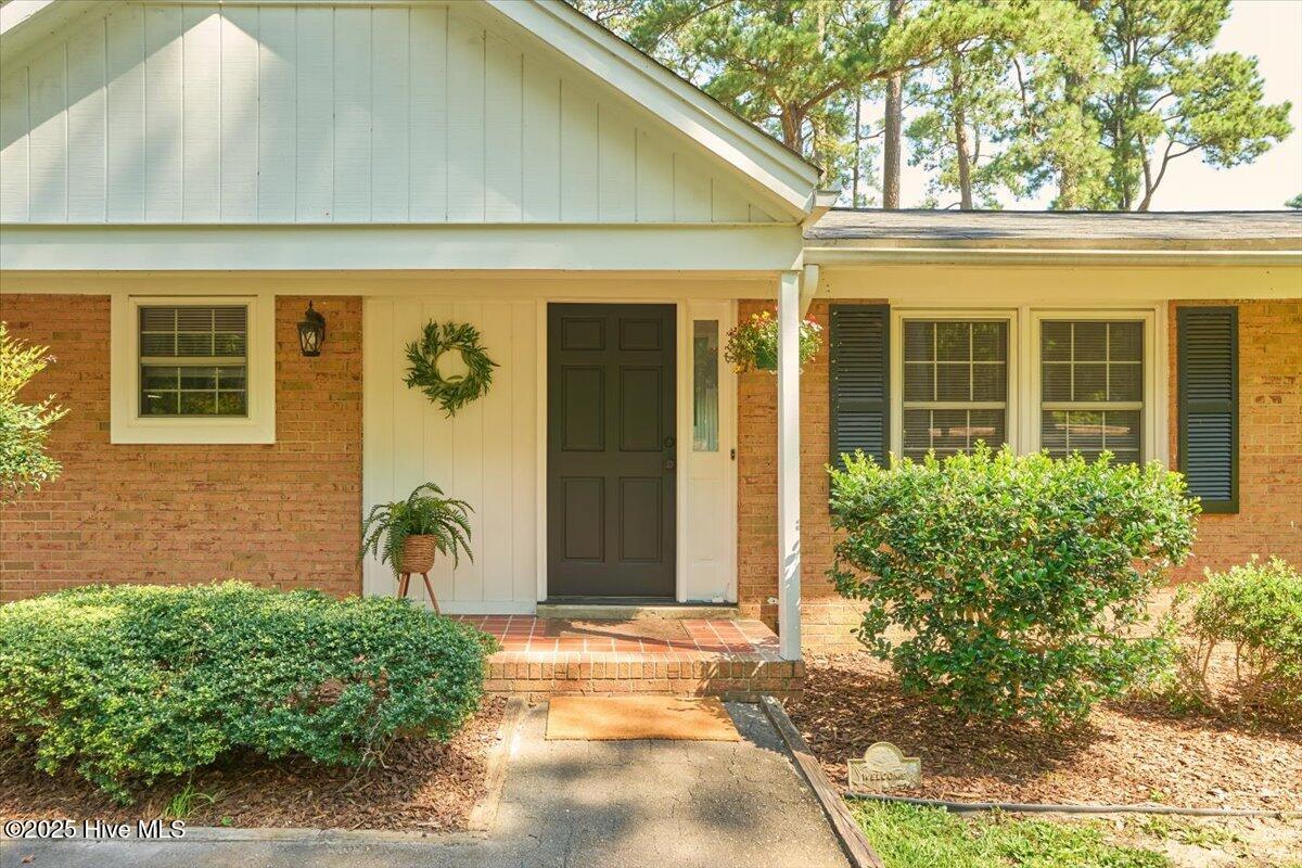 Whispering Pines, North Carolina, 28327, United States, 2 Bedrooms Bedrooms, ,2 BathroomsBathrooms,Residential,For Sale,1997179