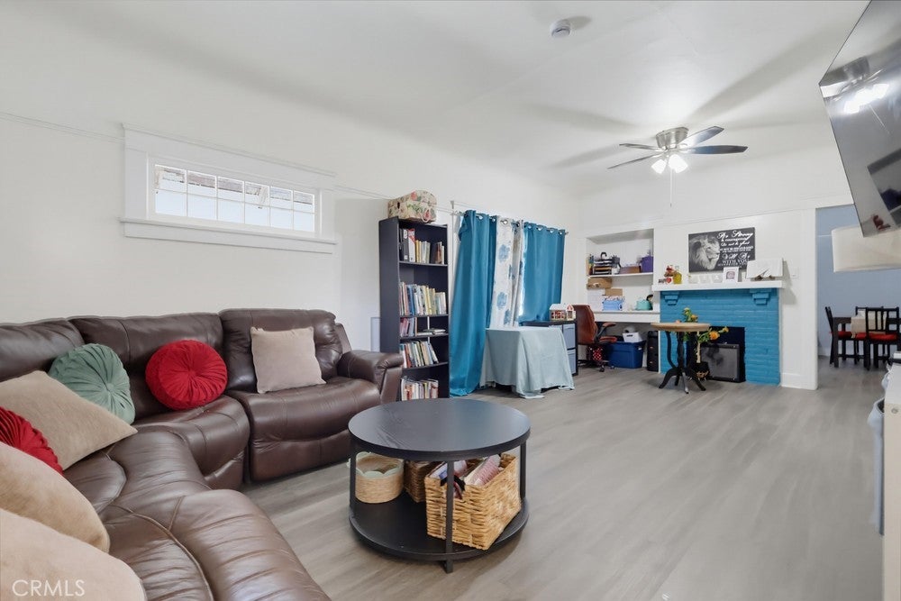 42nd Pl, Los Angeles, CA 90011 #1