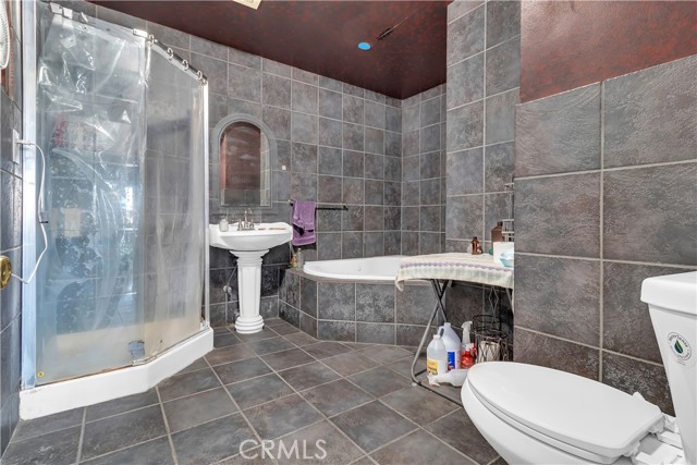 Los Angeles, California, 90061, United States, 3 Bedrooms Bedrooms, ,2 BathroomsBathrooms,Residential,For Sale,2048568