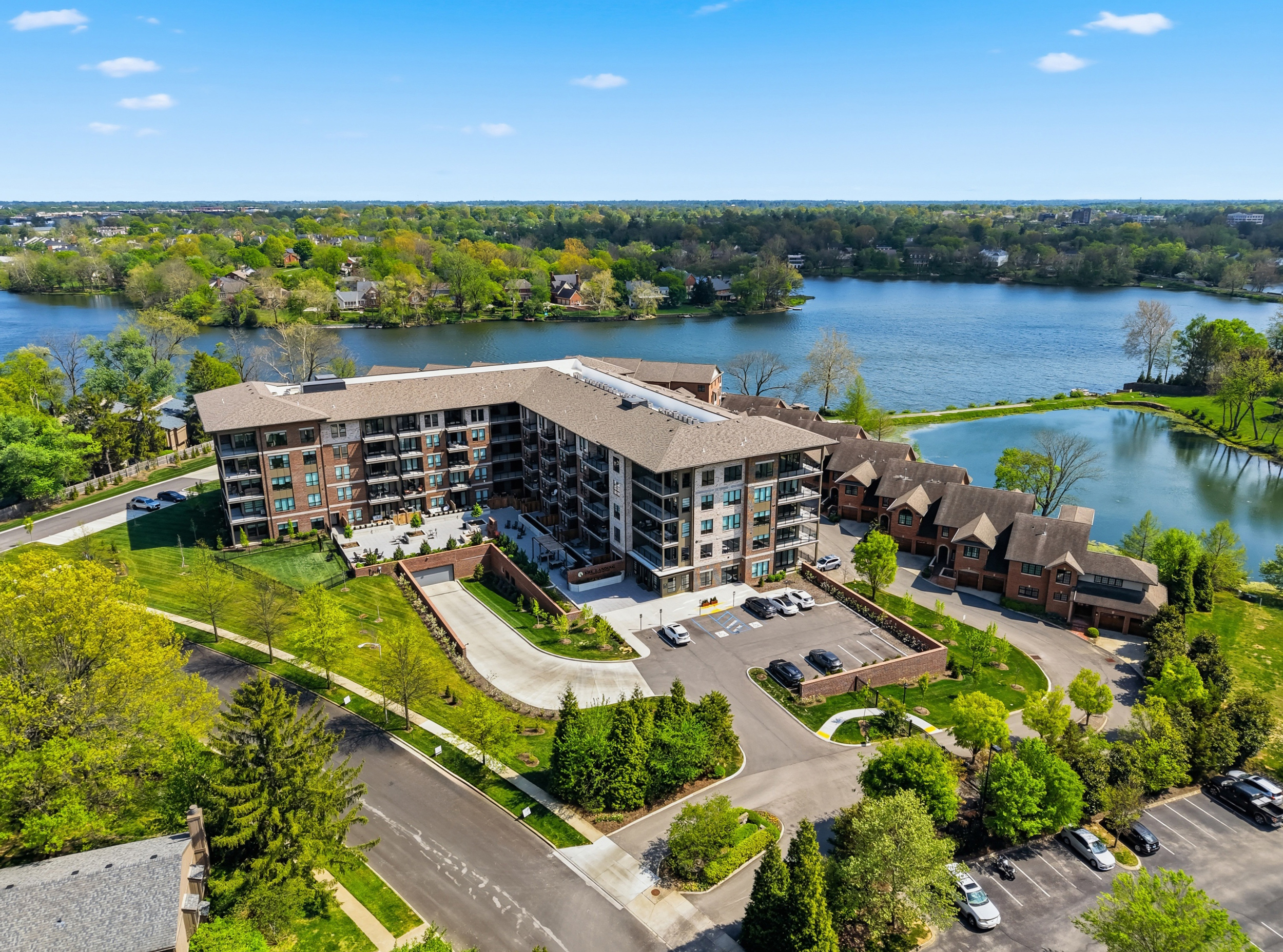  535 Laketower Drive #105 - 物件實景