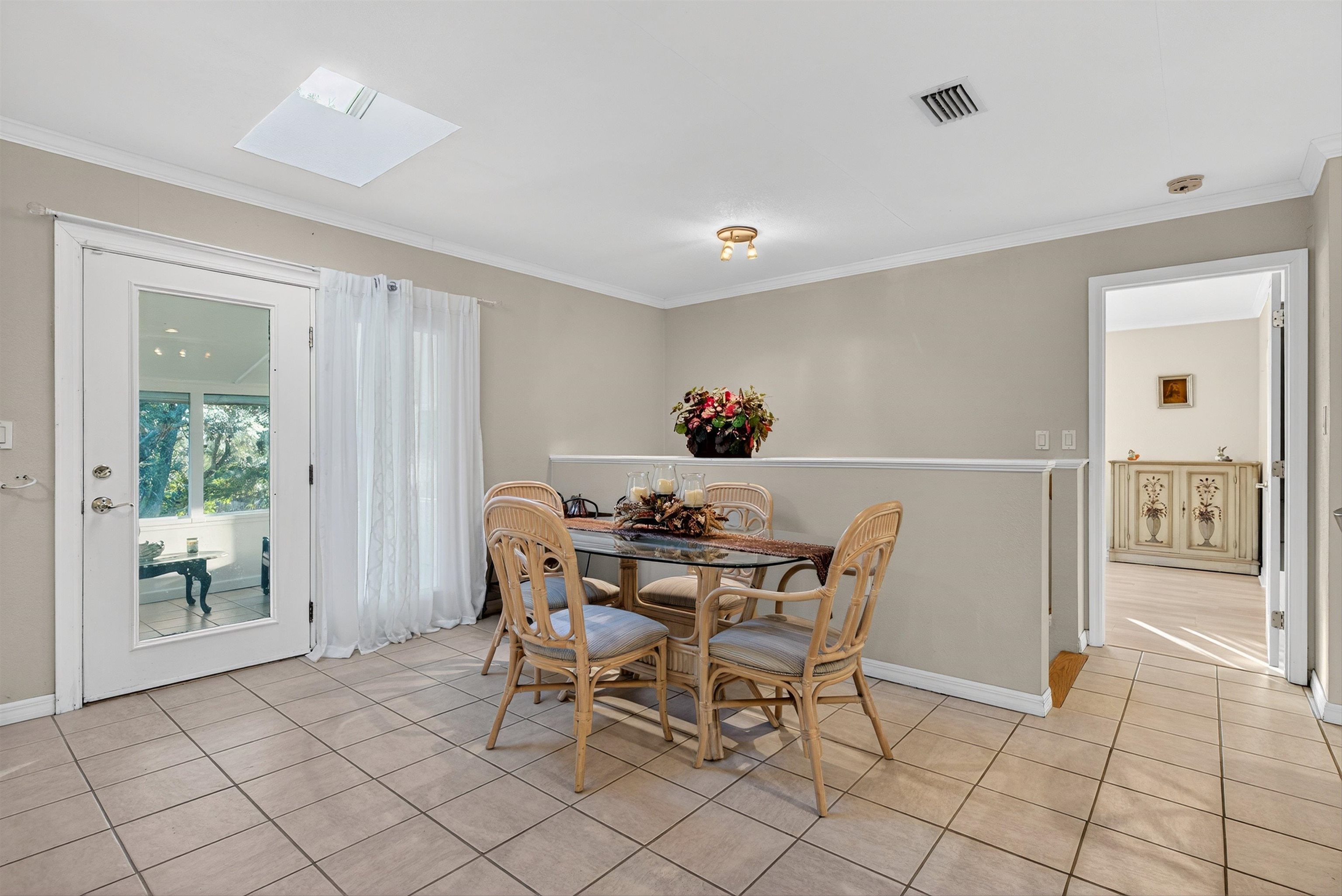 St Augustine, Florida, 32080, United States, 3 Bedrooms Bedrooms, ,3 BathroomsBathrooms,Residential,For Sale,2001984