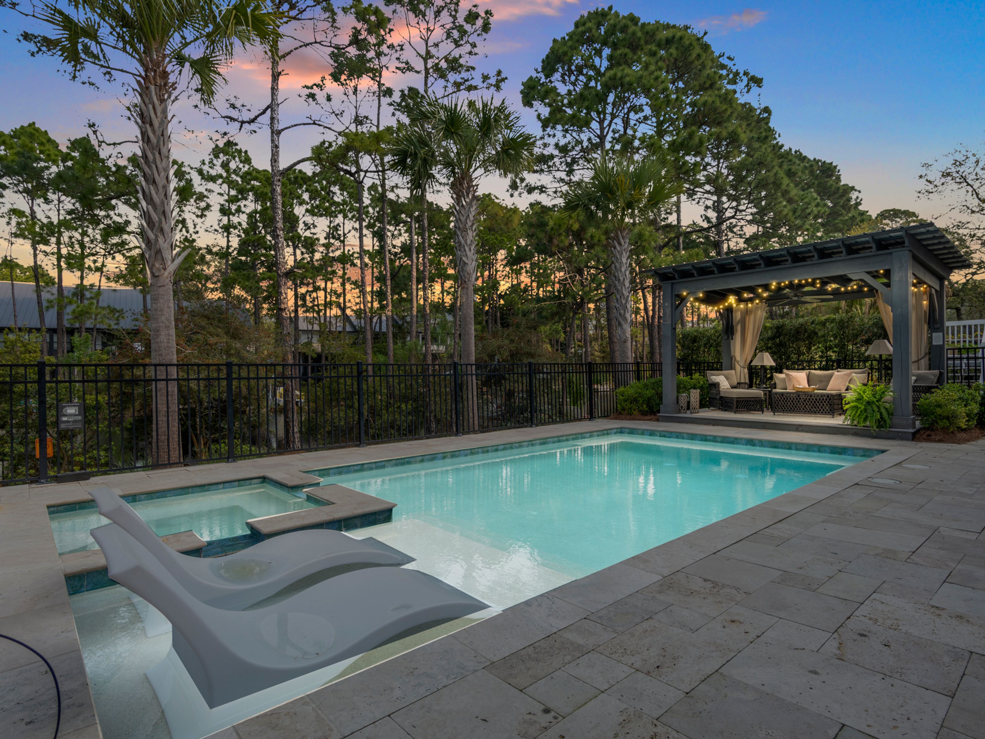  Lakefront Beach Retreat With Pool, Dock And Elevator - 物件實景