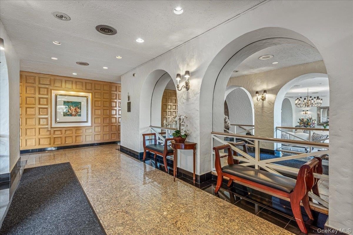 Bayside, New York, 11360, United States, 2 Bedrooms Bedrooms, ,2 BathroomsBathrooms,Residential,For Sale,2048855