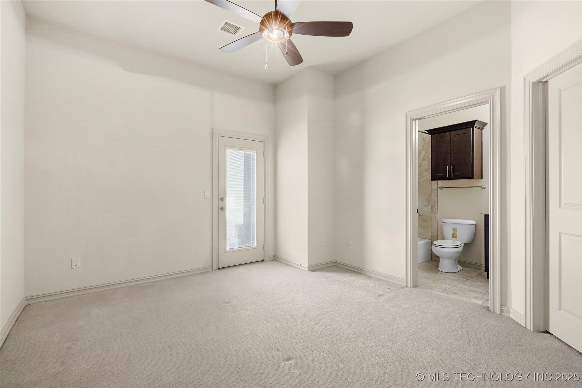 Broken Arrow, Oklahoma, 74011, United States, 4 Bedrooms Bedrooms, ,5 BathroomsBathrooms,Residential,For Sale,1885546