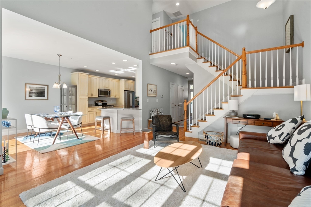 Holliston, Massachusetts, 01746, United States, 2 Bedrooms Bedrooms, ,3 BathroomsBathrooms,Residential,For Sale,1940343