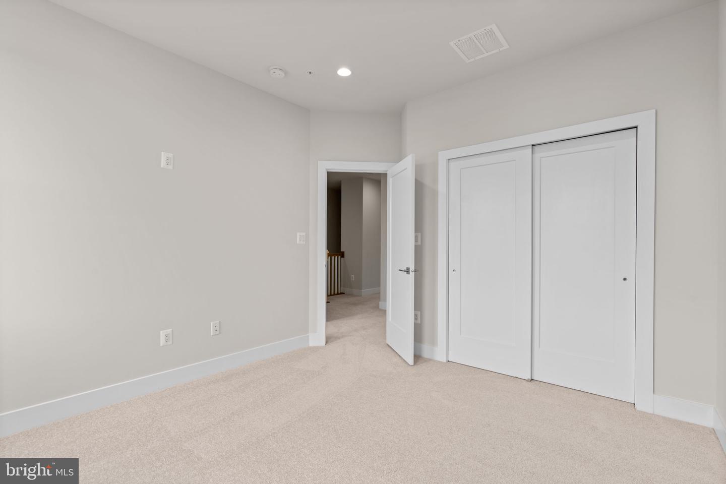 Ellicott City, Maryland, 21042, United States, 3 Bedrooms Bedrooms, ,4 BathroomsBathrooms,Residential,For Sale,1933185