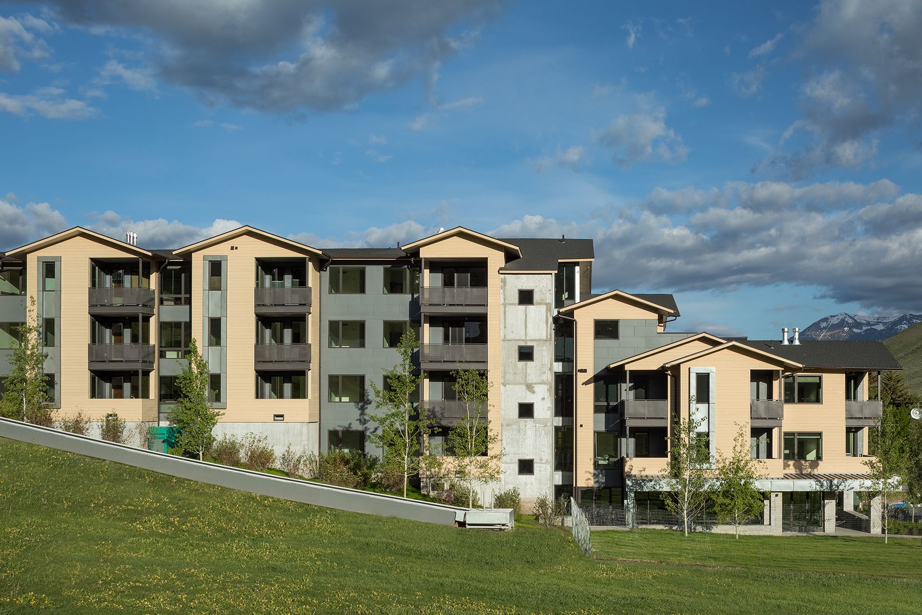  One Town Hill Condo - 物件實景