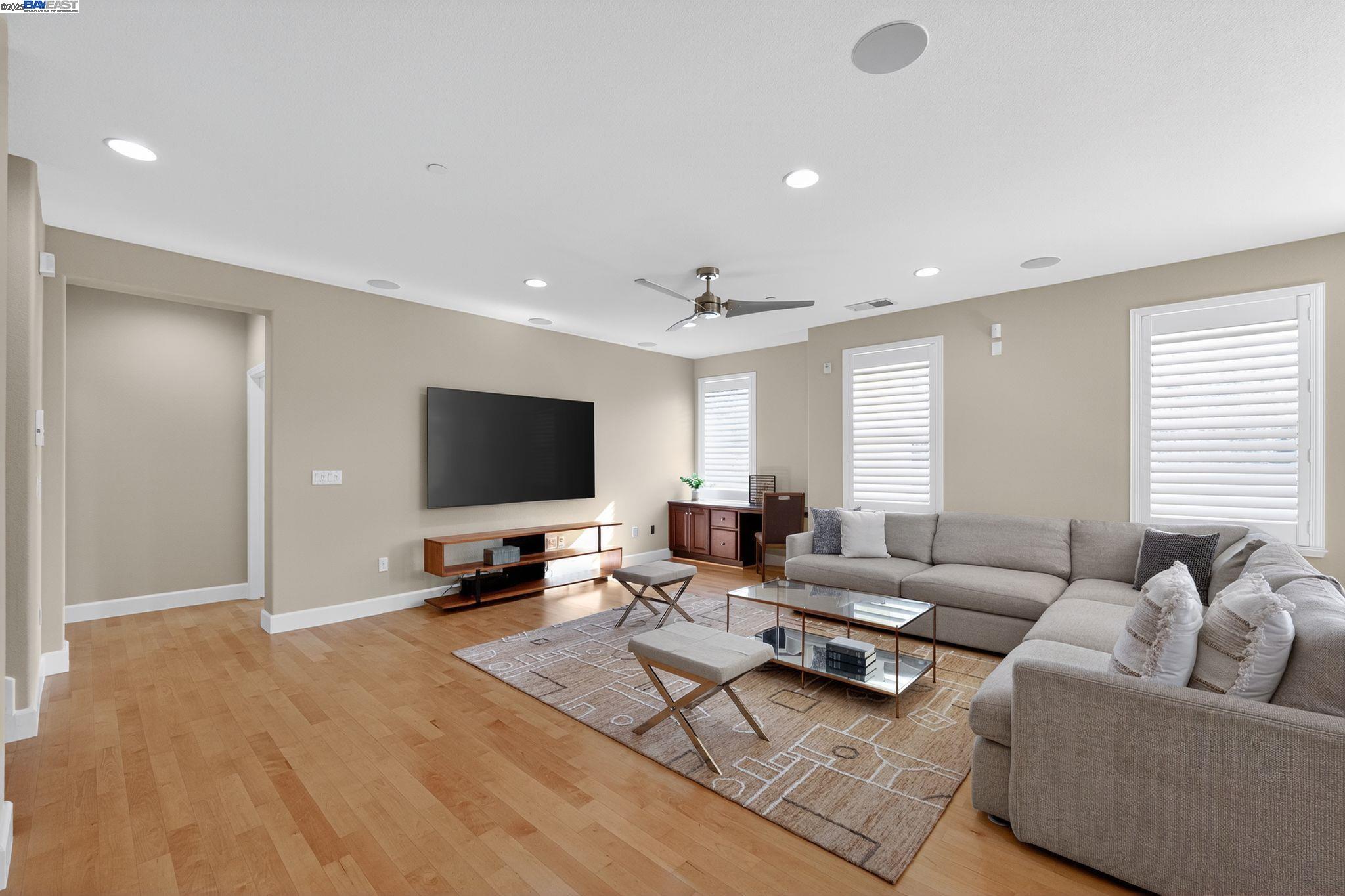 Dublin, California, 94568, United States, 4 Bedrooms Bedrooms, ,3 BathroomsBathrooms,Residential,For Sale,1987836