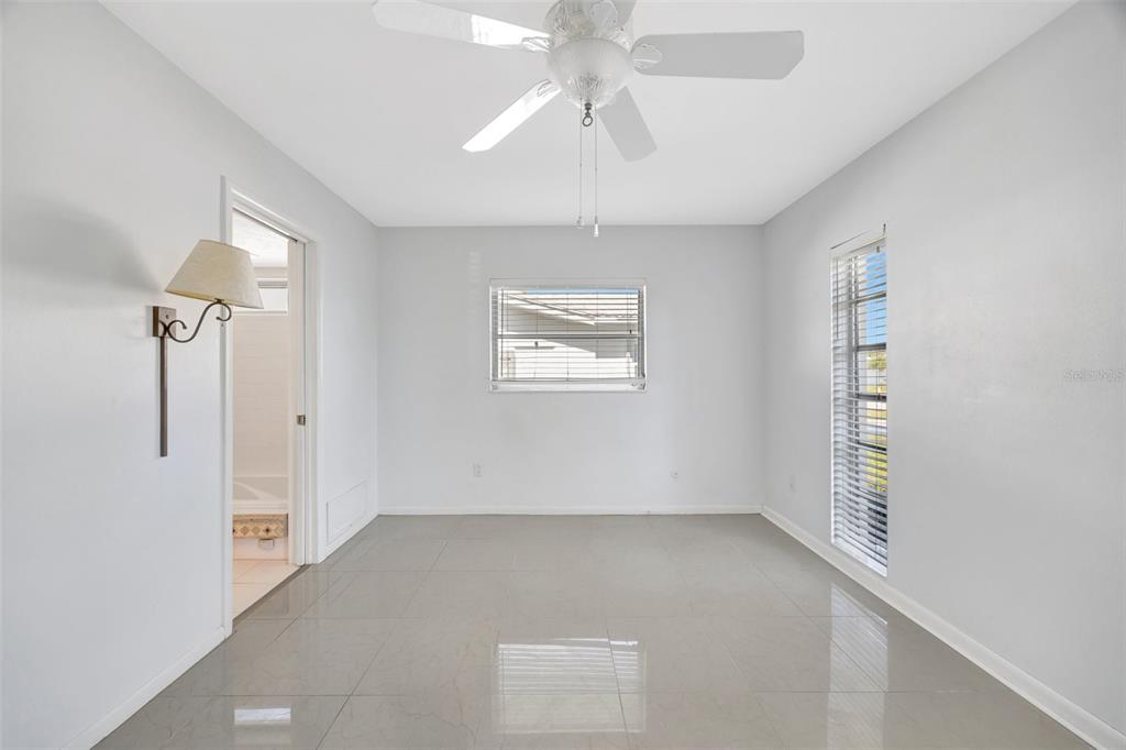 Largo, Florida, 33774, United States, 3 Bedrooms Bedrooms, ,2 BathroomsBathrooms,Residential,For Sale,1776970