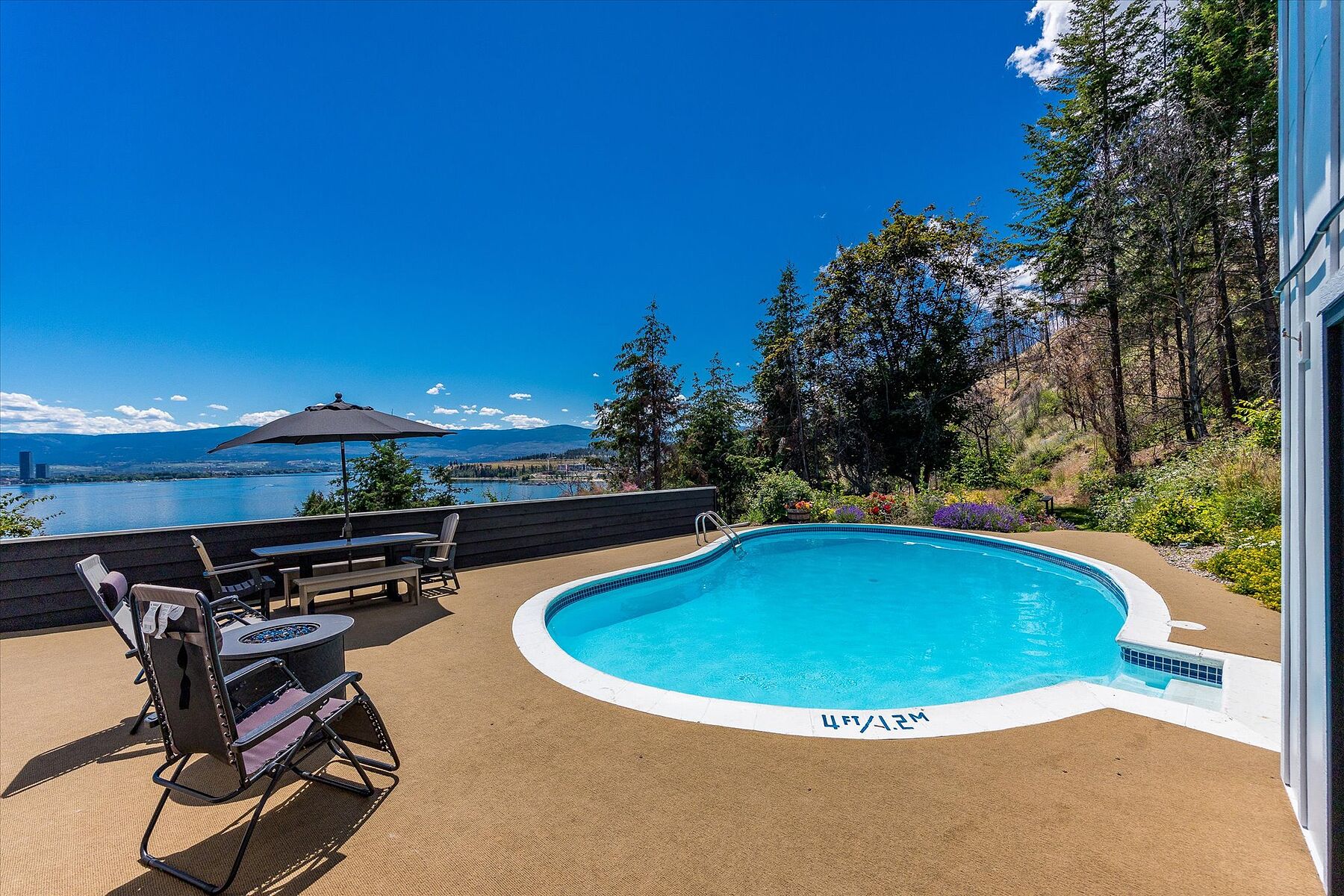  Timeless Design with a Pool - 物件實景