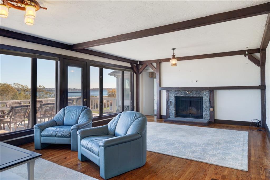 Portsmouth, Rhode Island, 02871, United States, 4 Bedrooms Bedrooms, ,5 BathroomsBathrooms,Residential,For Sale,1909701