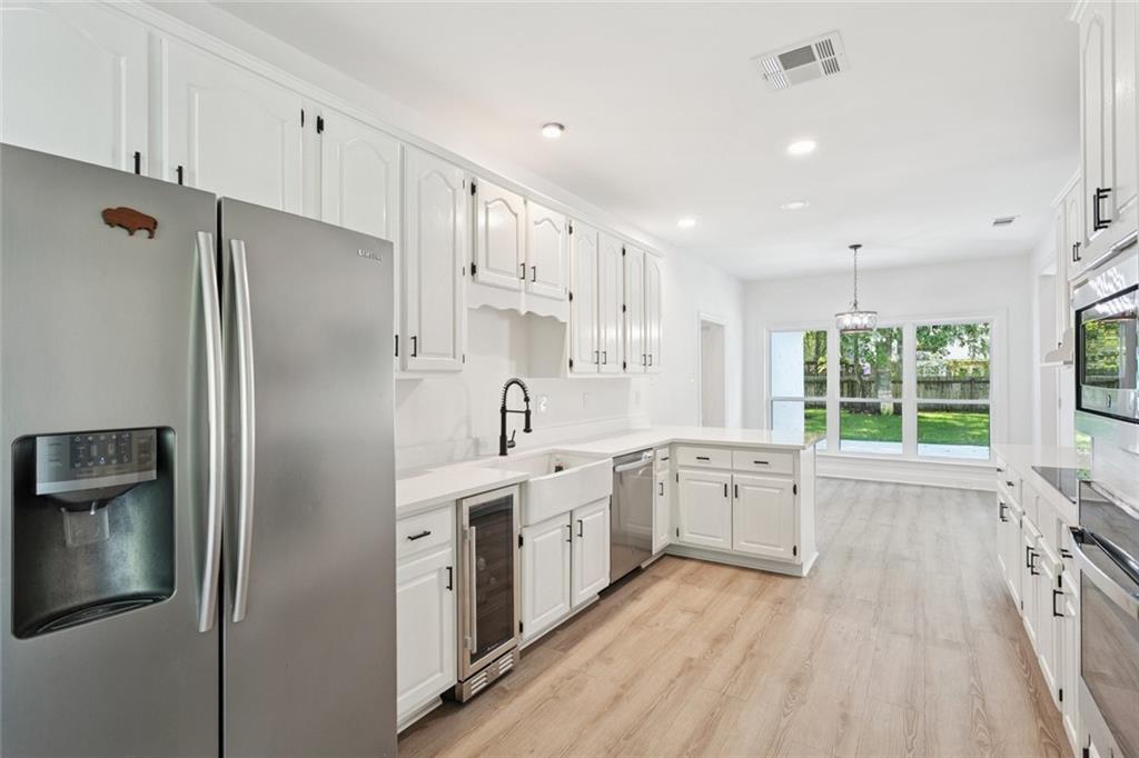 Mandeville, Louisiana, 70471, United States, 5 Bedrooms Bedrooms, ,3 BathroomsBathrooms,Residential,For Sale,1947067