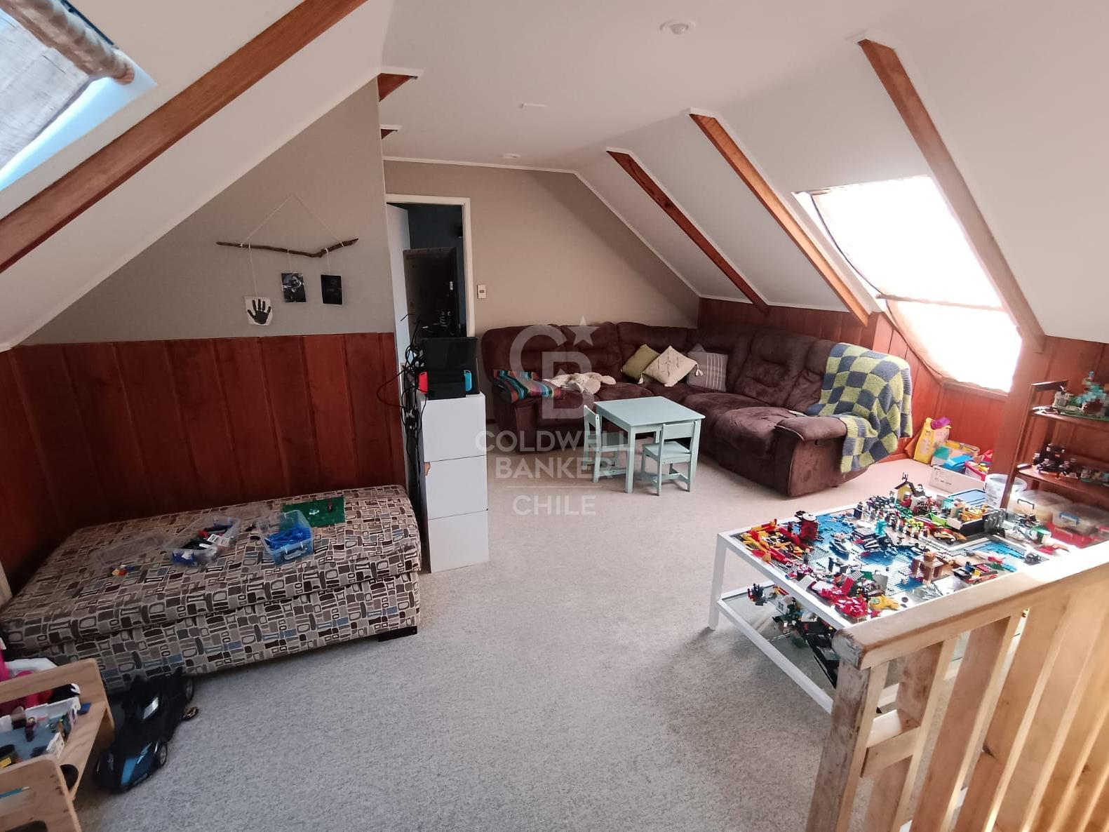 Puerto Varas, Chile, 4 Bedrooms Bedrooms, ,4 BathroomsBathrooms,Residential,For Sale,1987721