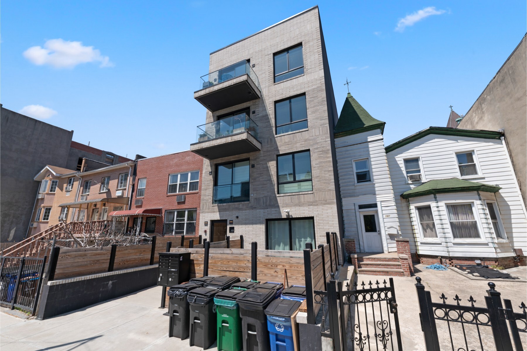  499 Van Buren St. 1, Brooklyn, NY, 11221 - 物件實景