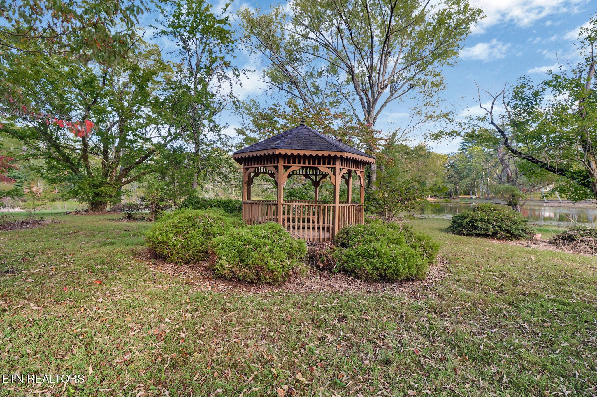 Crossville, Tennessee, 38555, United States, 2 Bedrooms Bedrooms, ,1 BathroomBathrooms,Residential,For Sale,1982388