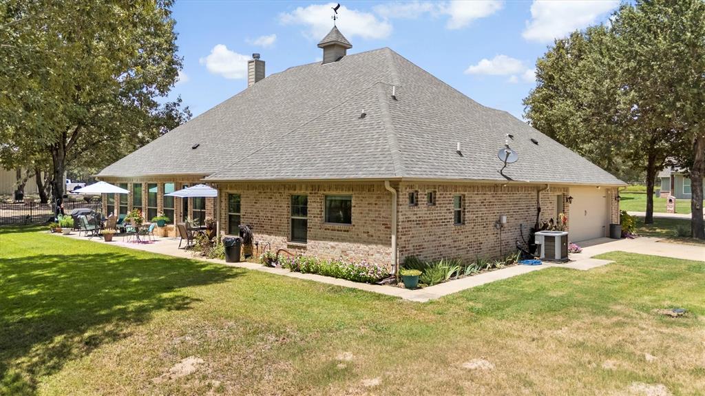 Lindale, Texas, 75771, United States, 4 Bedrooms Bedrooms, ,4 BathroomsBathrooms,Residential,For Sale,1903867