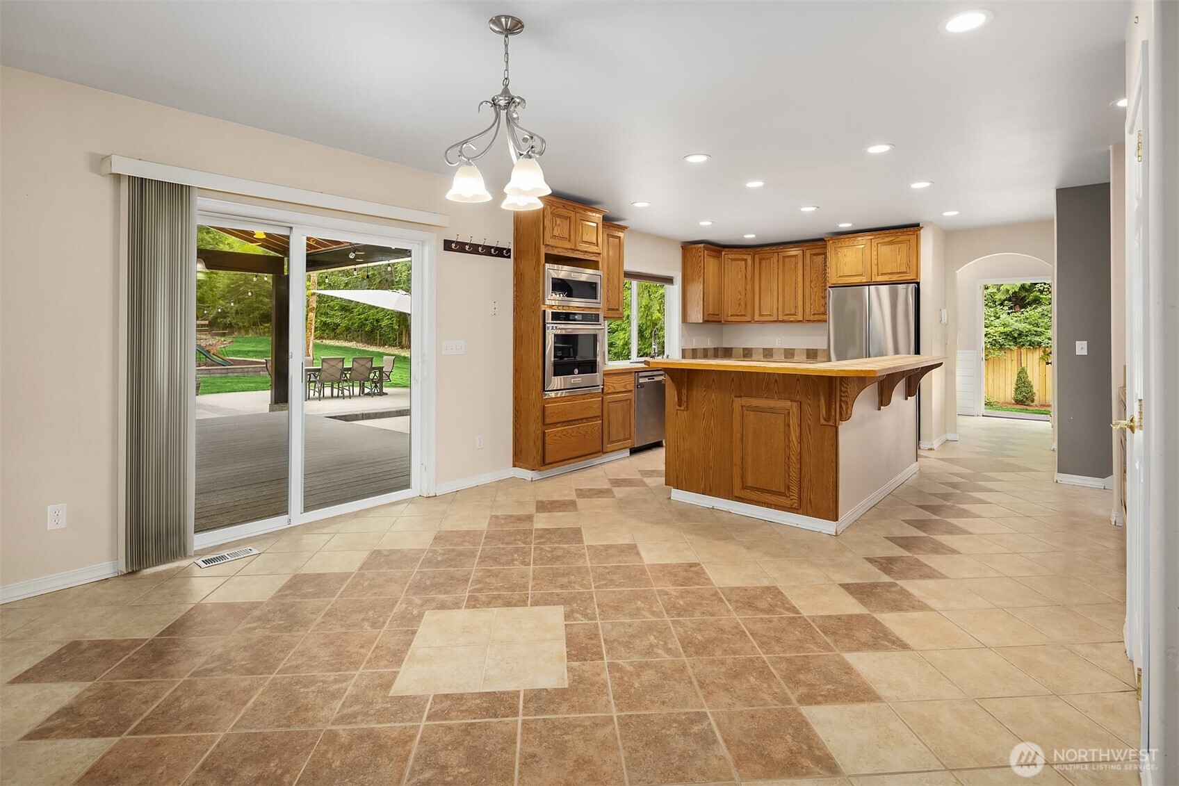 Lake Stevens, Washington, 98258, United States, 4 Bedrooms Bedrooms, ,2 BathroomsBathrooms,Residential,For Sale,1901328