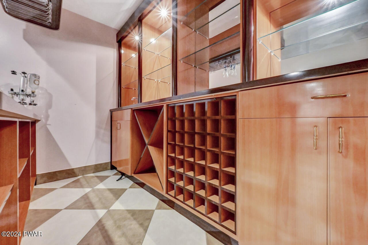 Albrightsville, Pennsylvania, 18210, United States, 4 Bedrooms Bedrooms, ,5 BathroomsBathrooms,Residential,For Sale,1982857