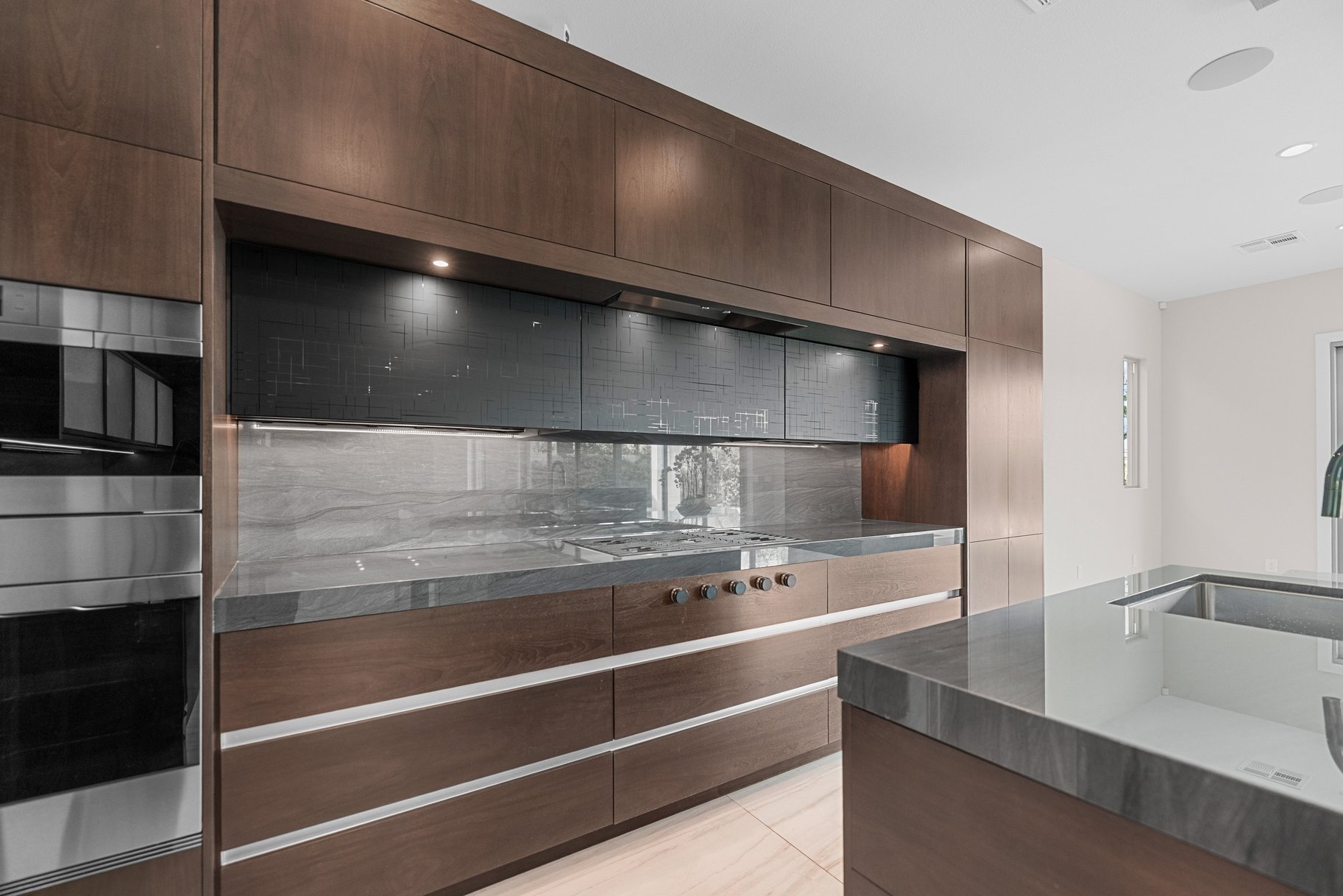  Thoughtfully Reimagined with Exceptional Design and Custom Craftsmanship - 物件實景