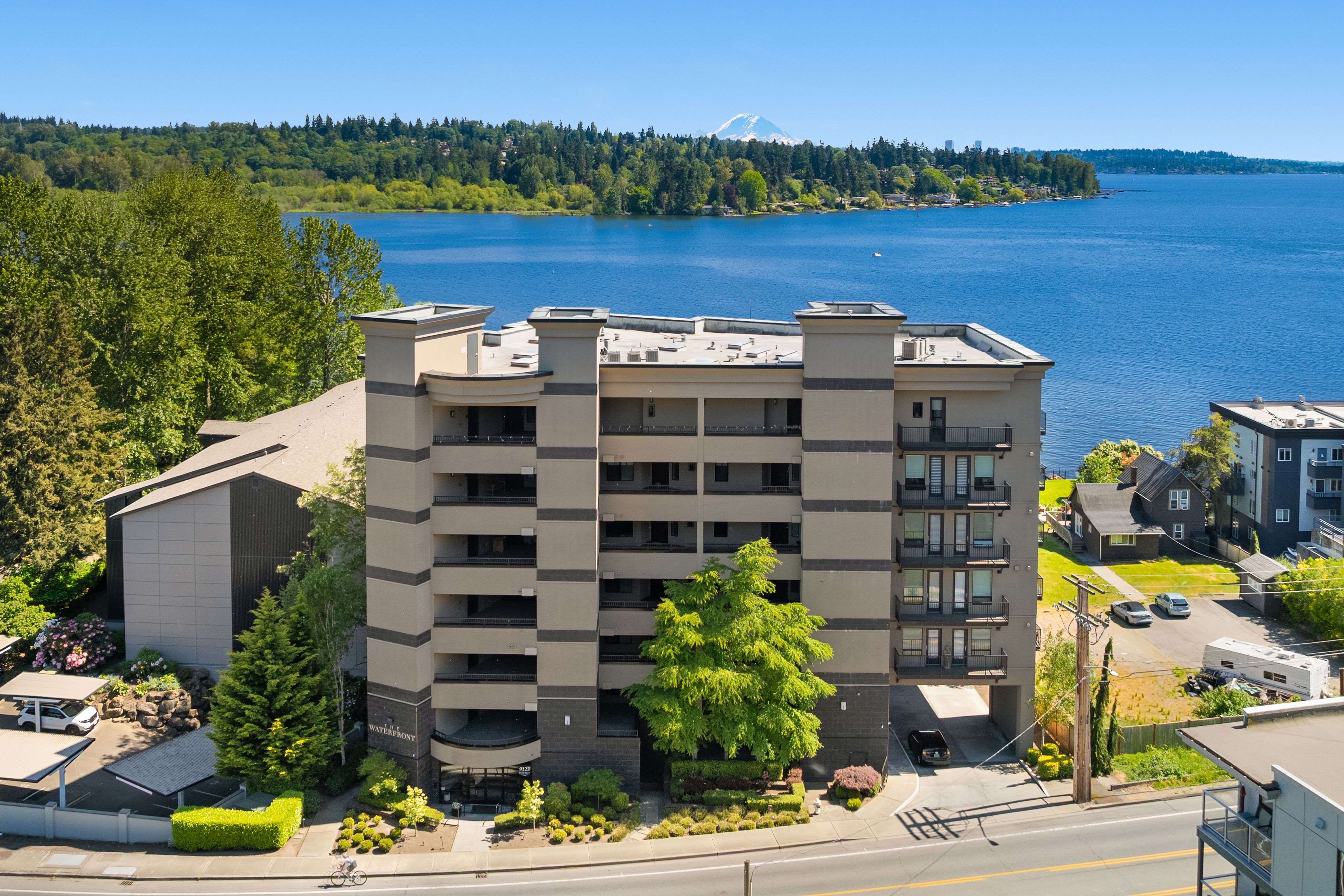  9123 NE Juanita Dr Unit #205, Kirkland, WA 98034 - 物件實景