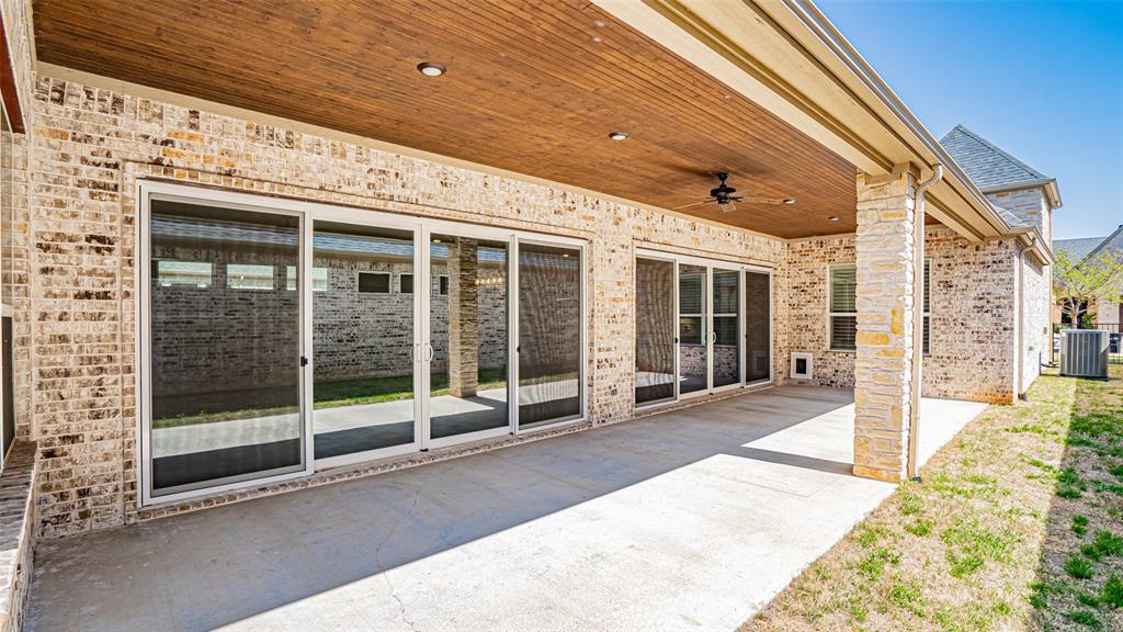 Granbury, Texas, 76048, United States, 3 Bedrooms Bedrooms, ,3 BathroomsBathrooms,Residential,For Sale,1996630